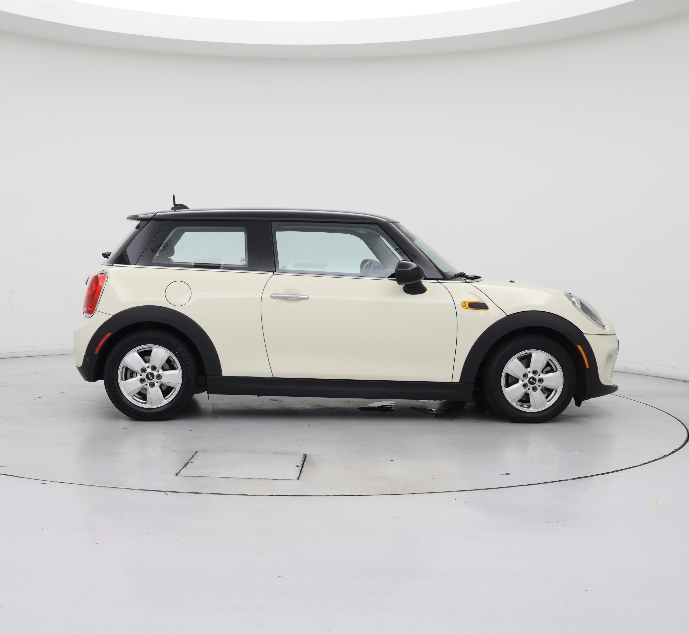 Thumbnail: 2017 MINI Cooper Hardtop - 7