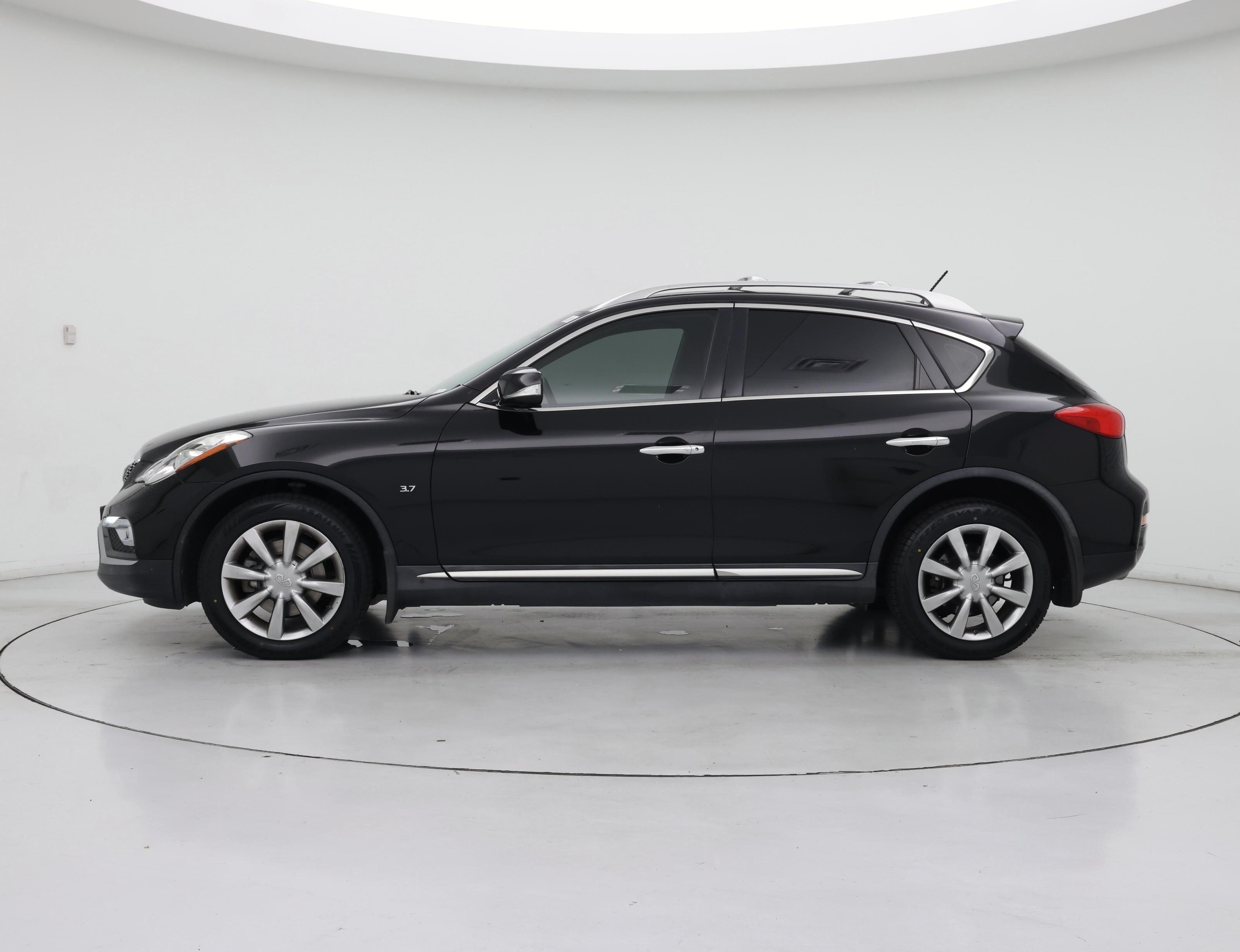 Thumbnail: 2017 INFINITI QX50 - 3