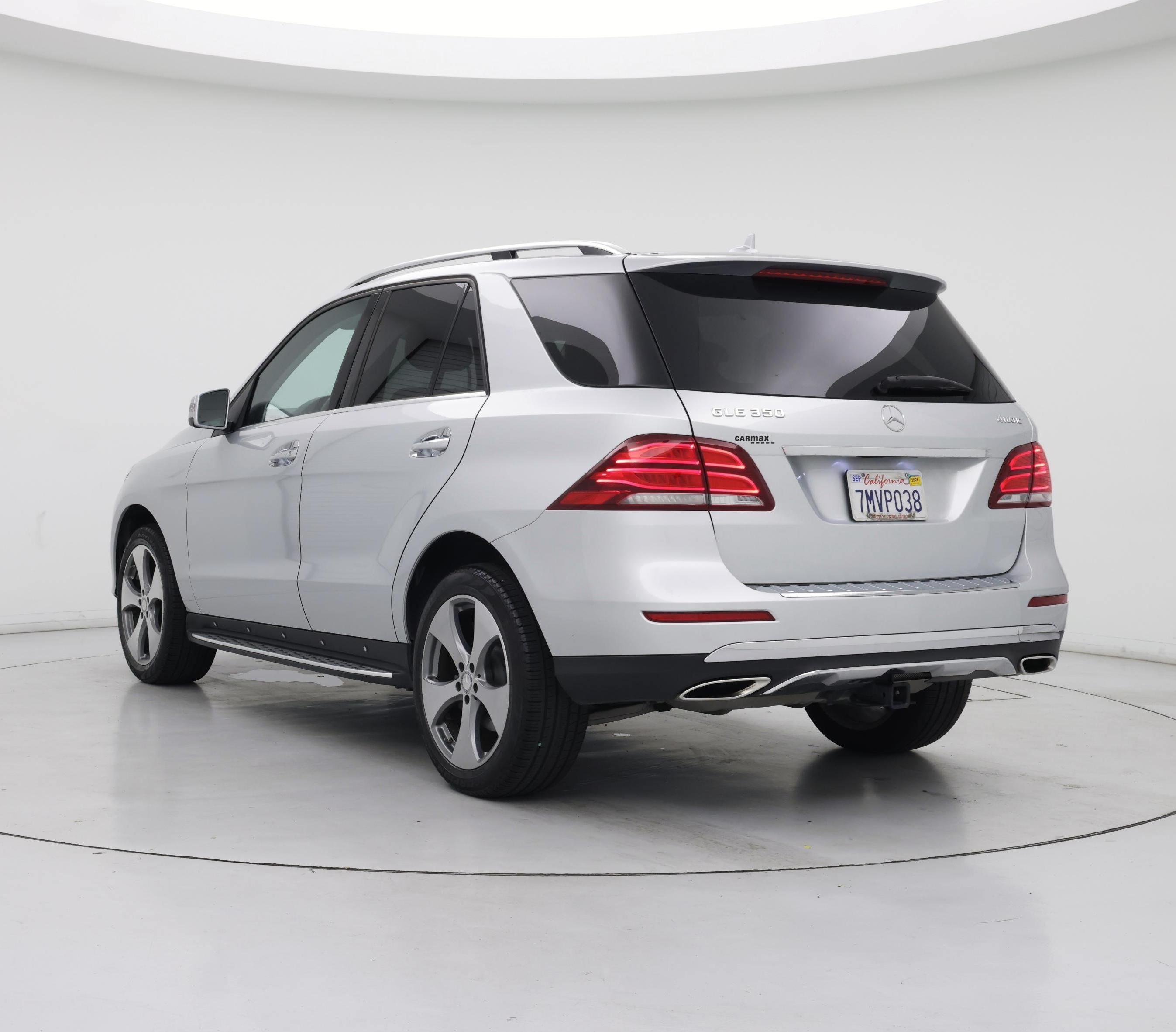 Thumbnail: 2016 Mercedes-Benz GLE - 2