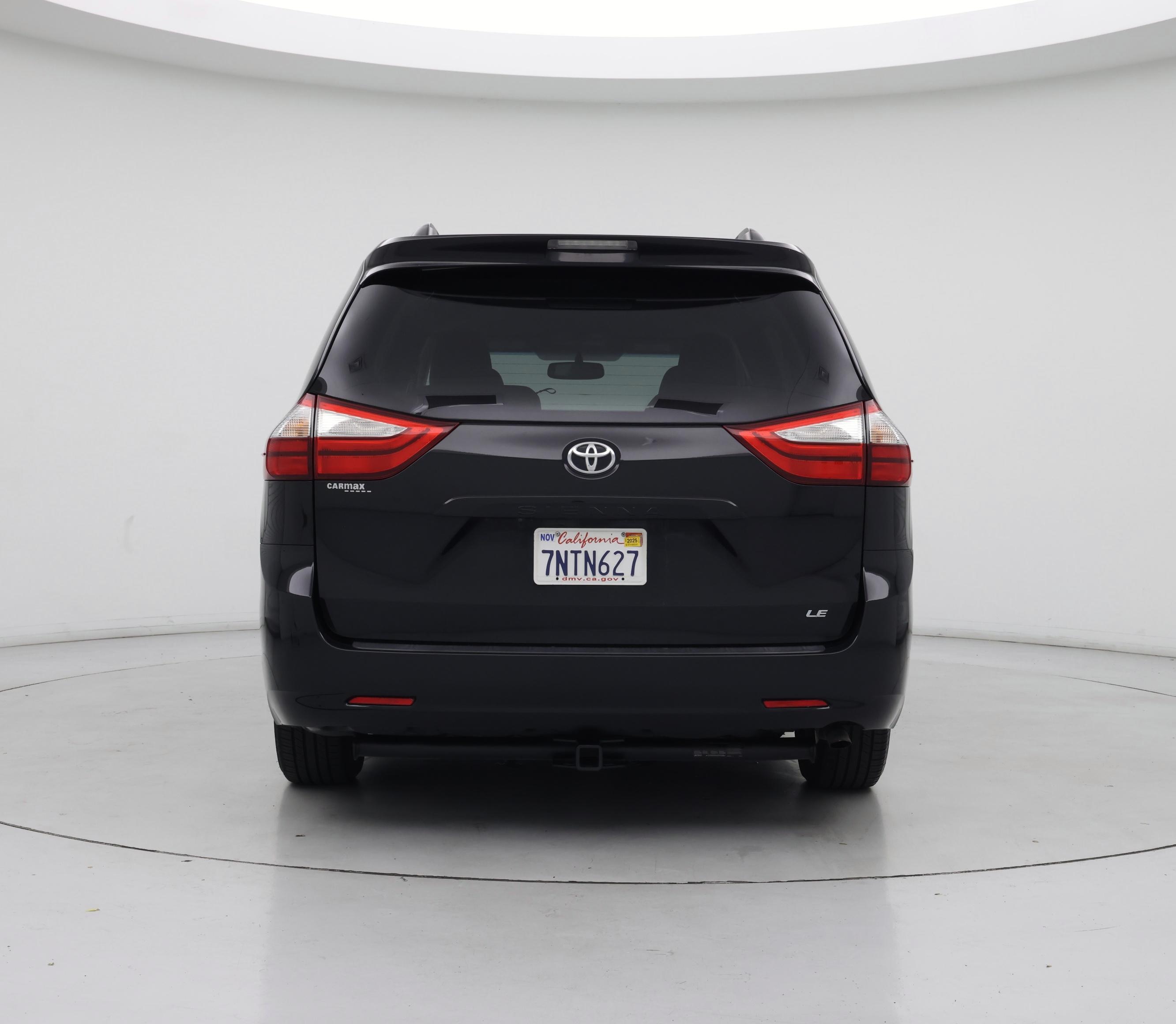 Thumbnail: 2015 Toyota Sienna - 6