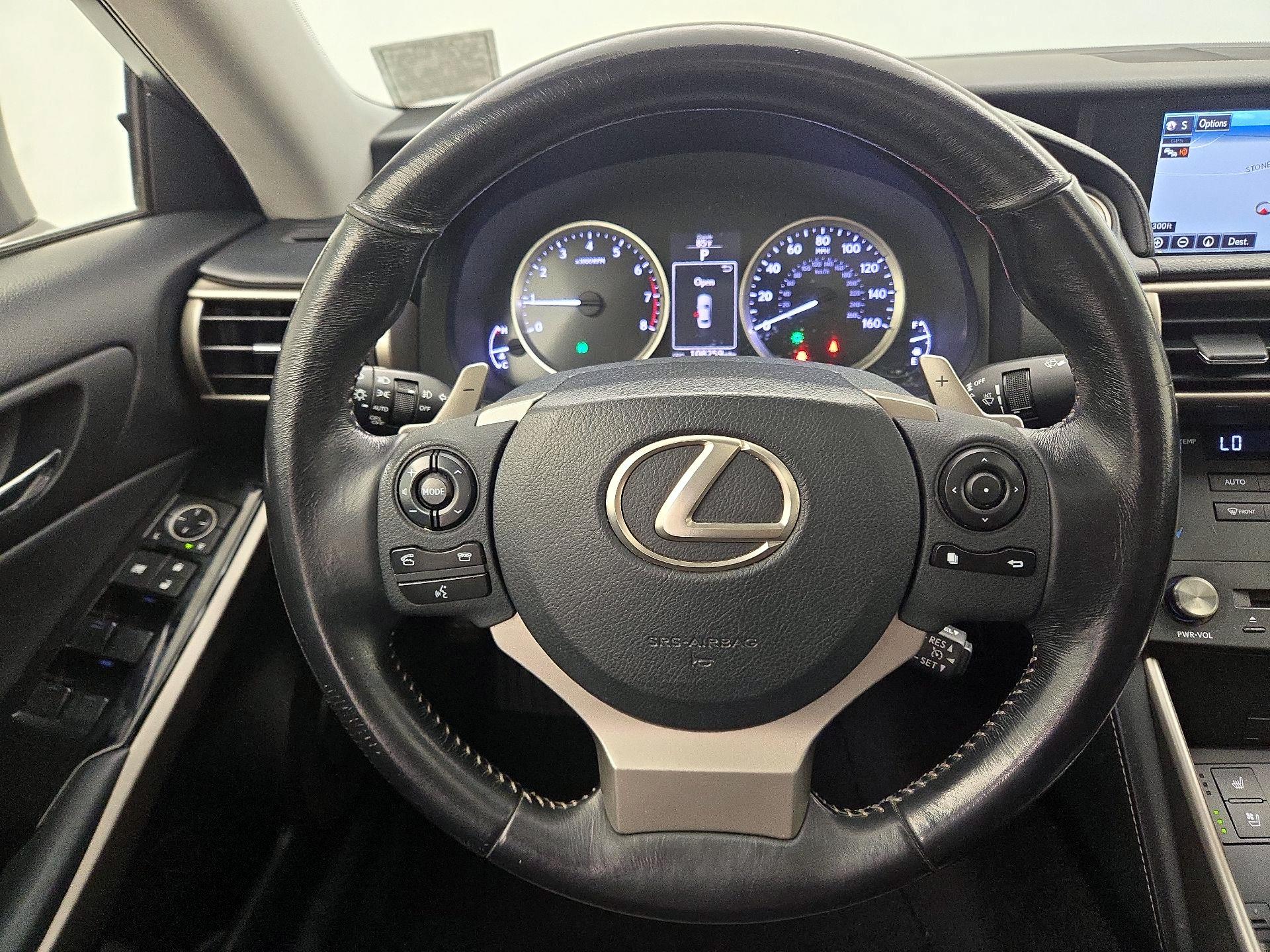 Thumbnail: 2015 Lexus IS - 10