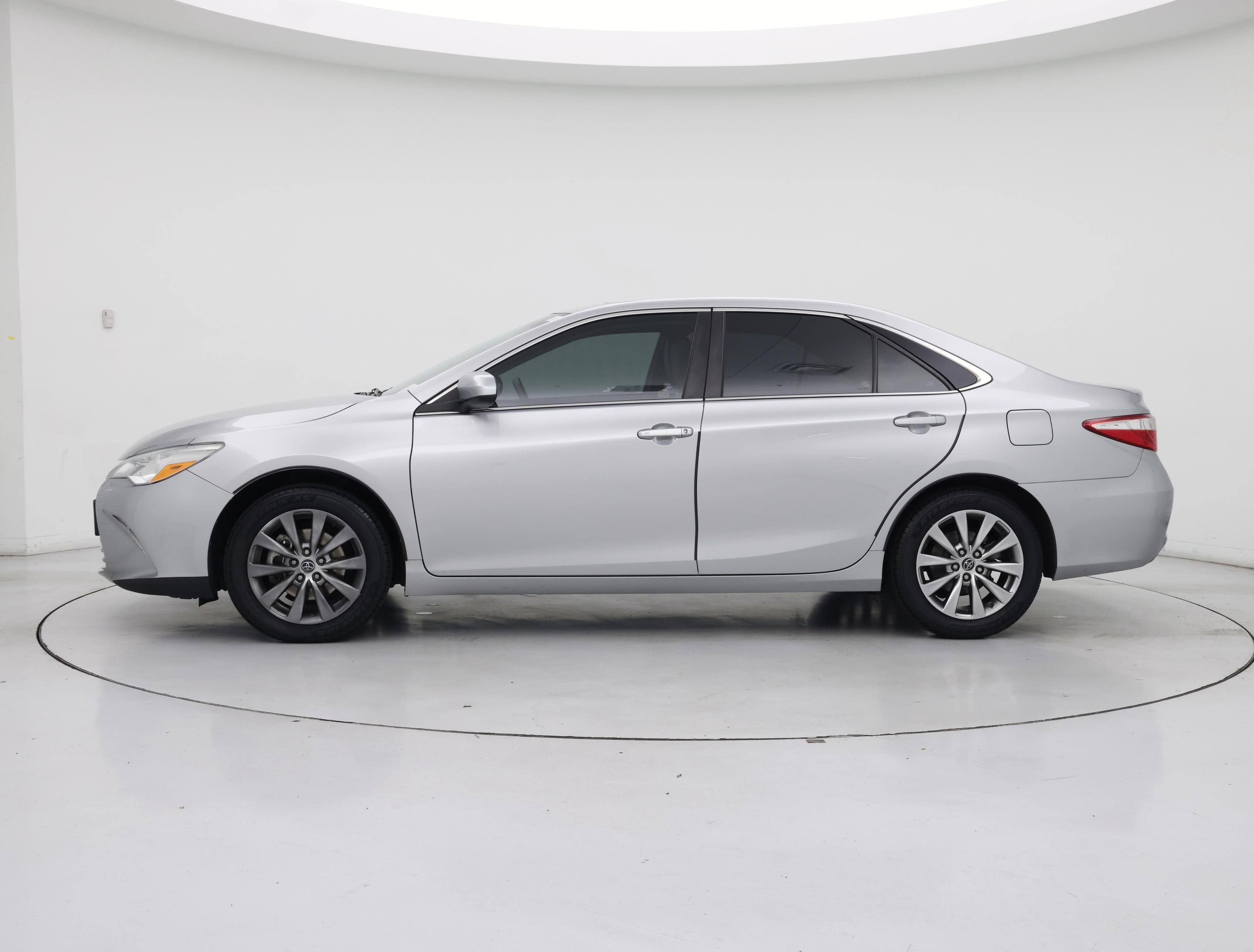 Thumbnail: 2015 Toyota Camry - 3