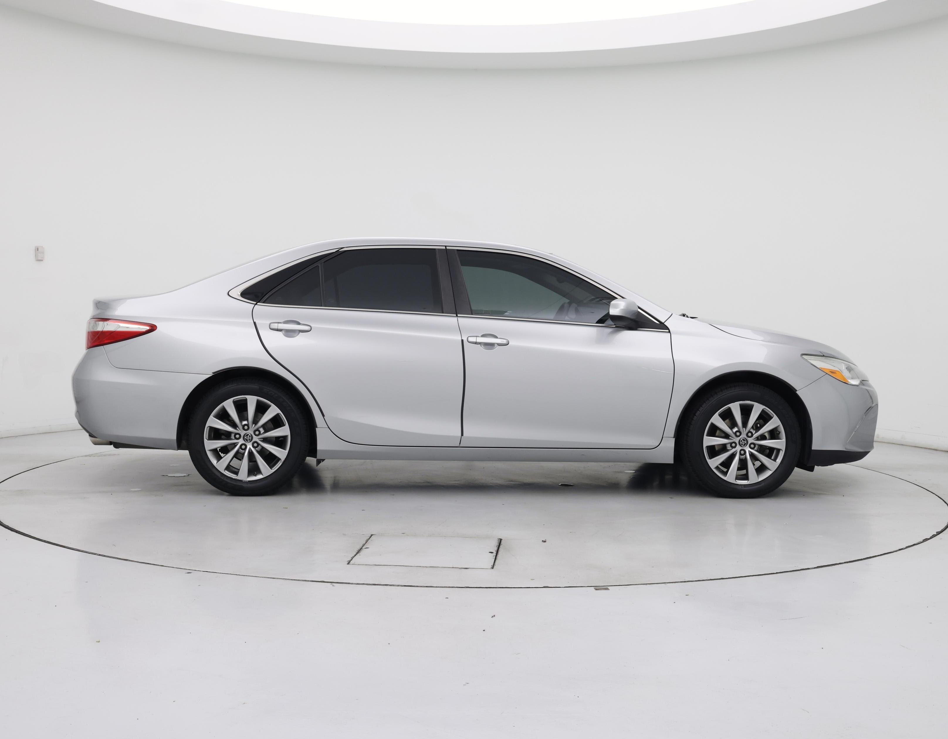 Thumbnail: 2015 Toyota Camry - 7