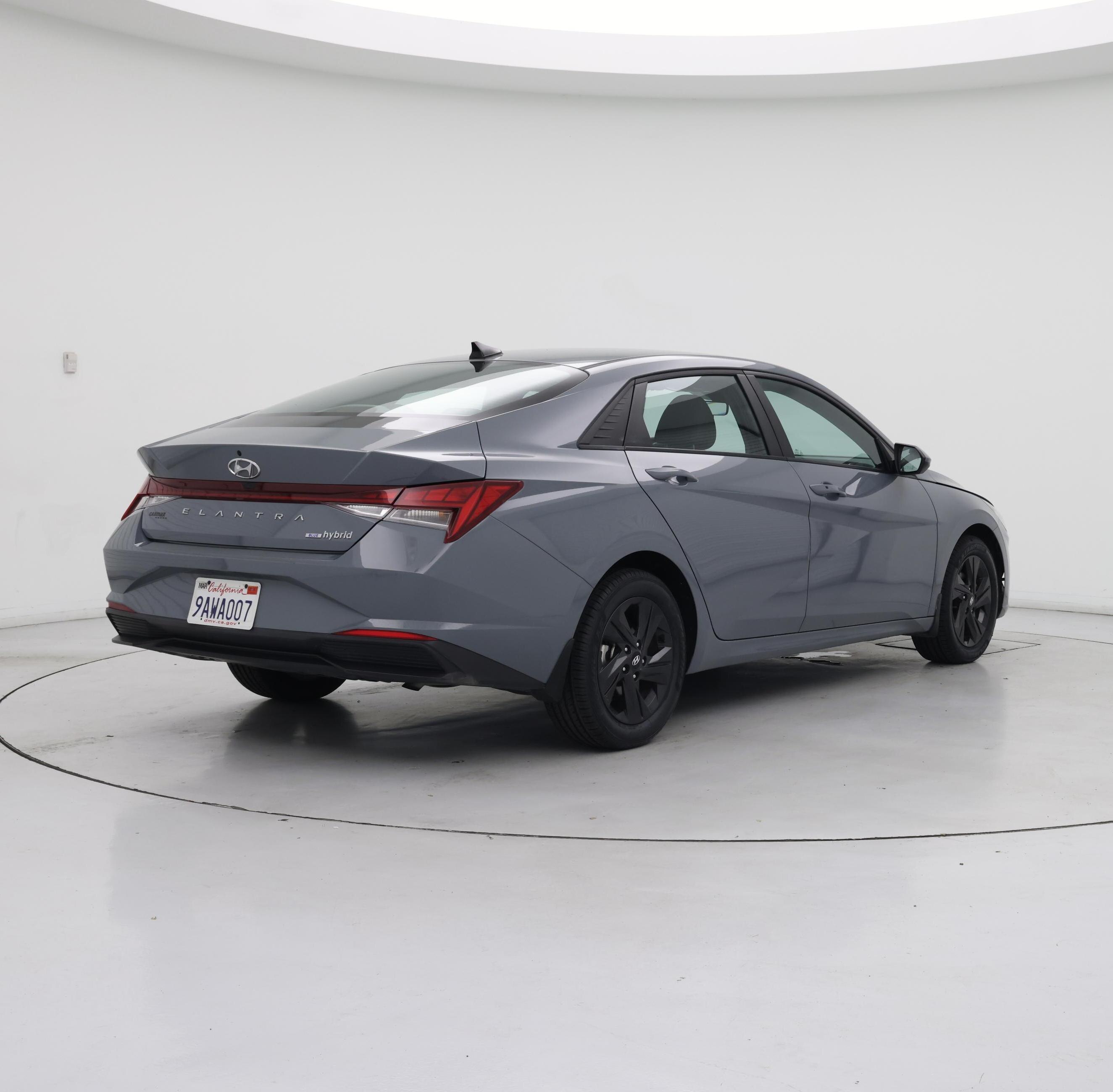 Thumbnail: 2022 Hyundai Elantra - 8