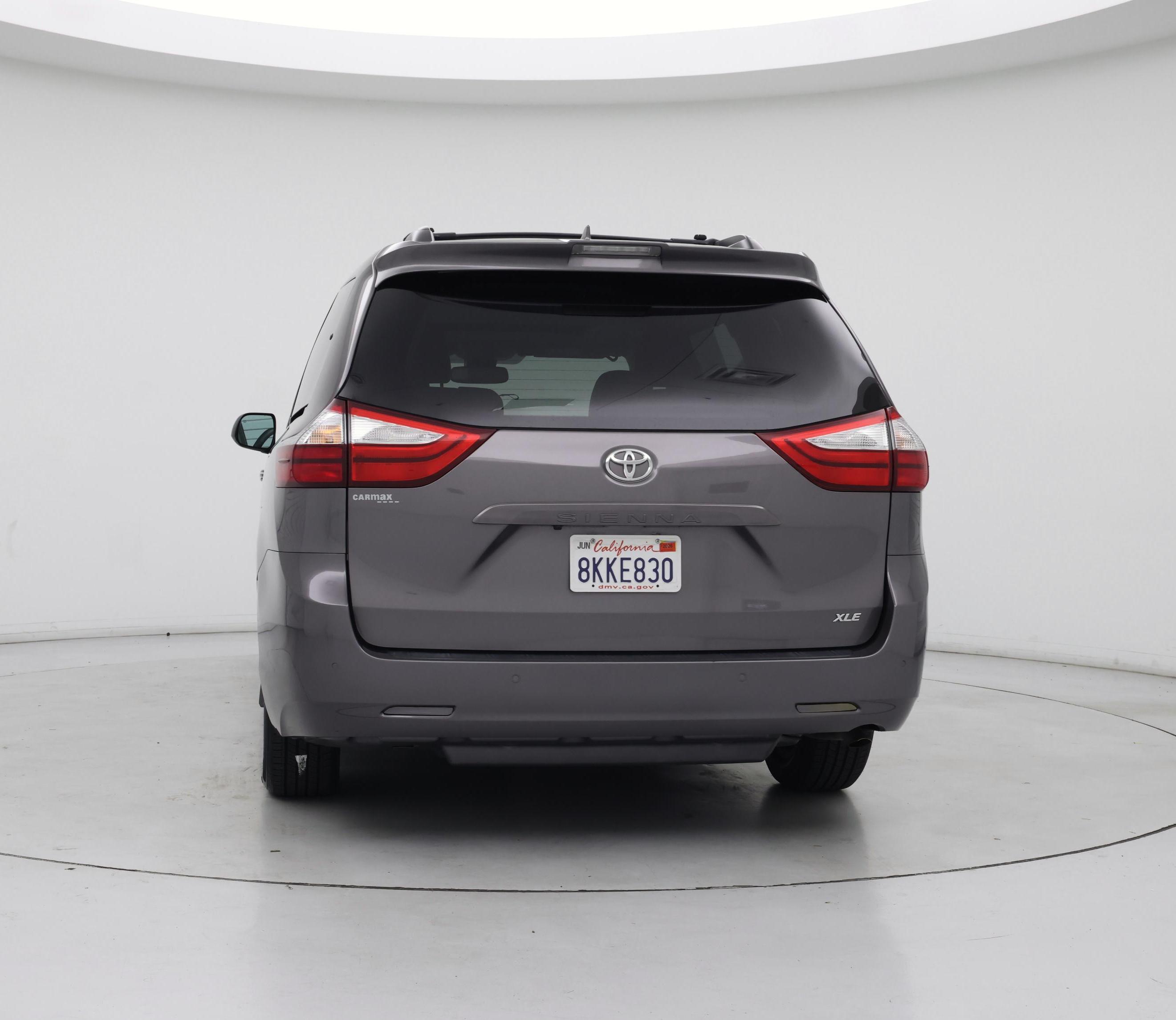 Thumbnail: 2019 Toyota Sienna - 6
