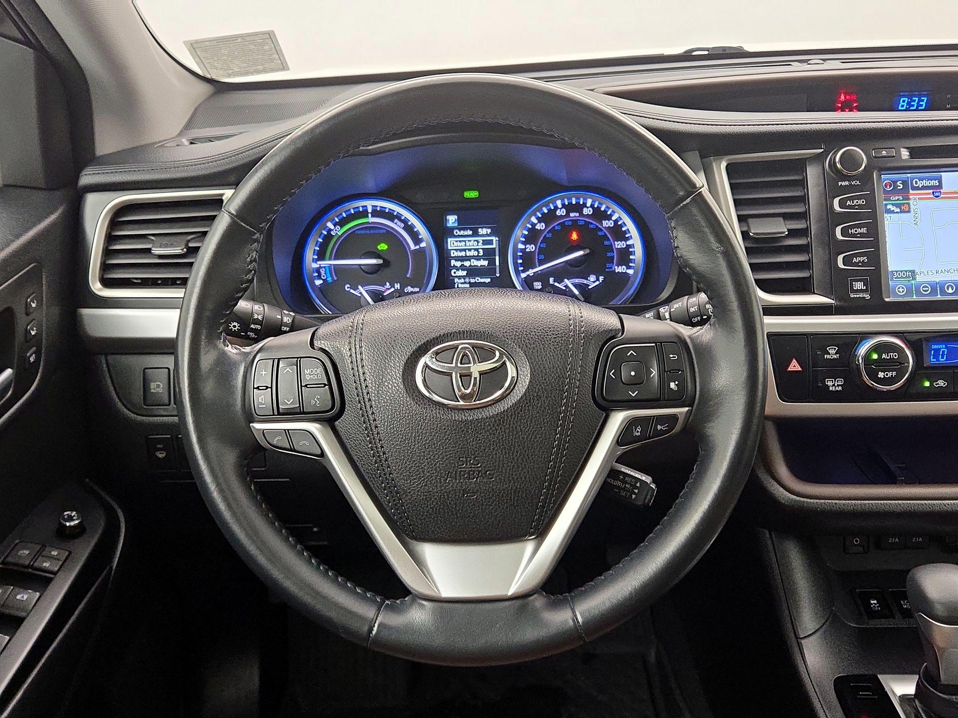 Thumbnail: 2017 Toyota Highlander - 10