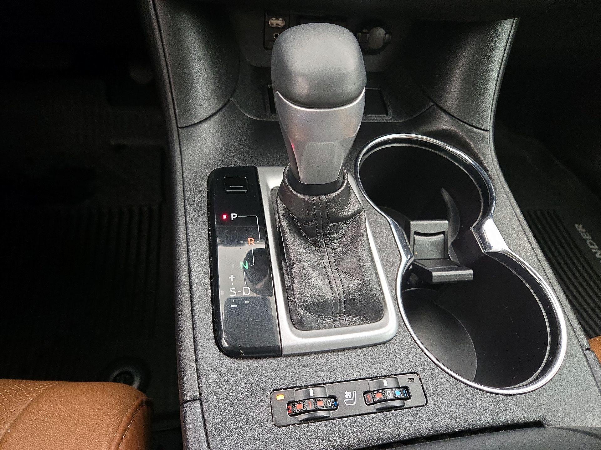 Thumbnail: 2017 Toyota Highlander - 18