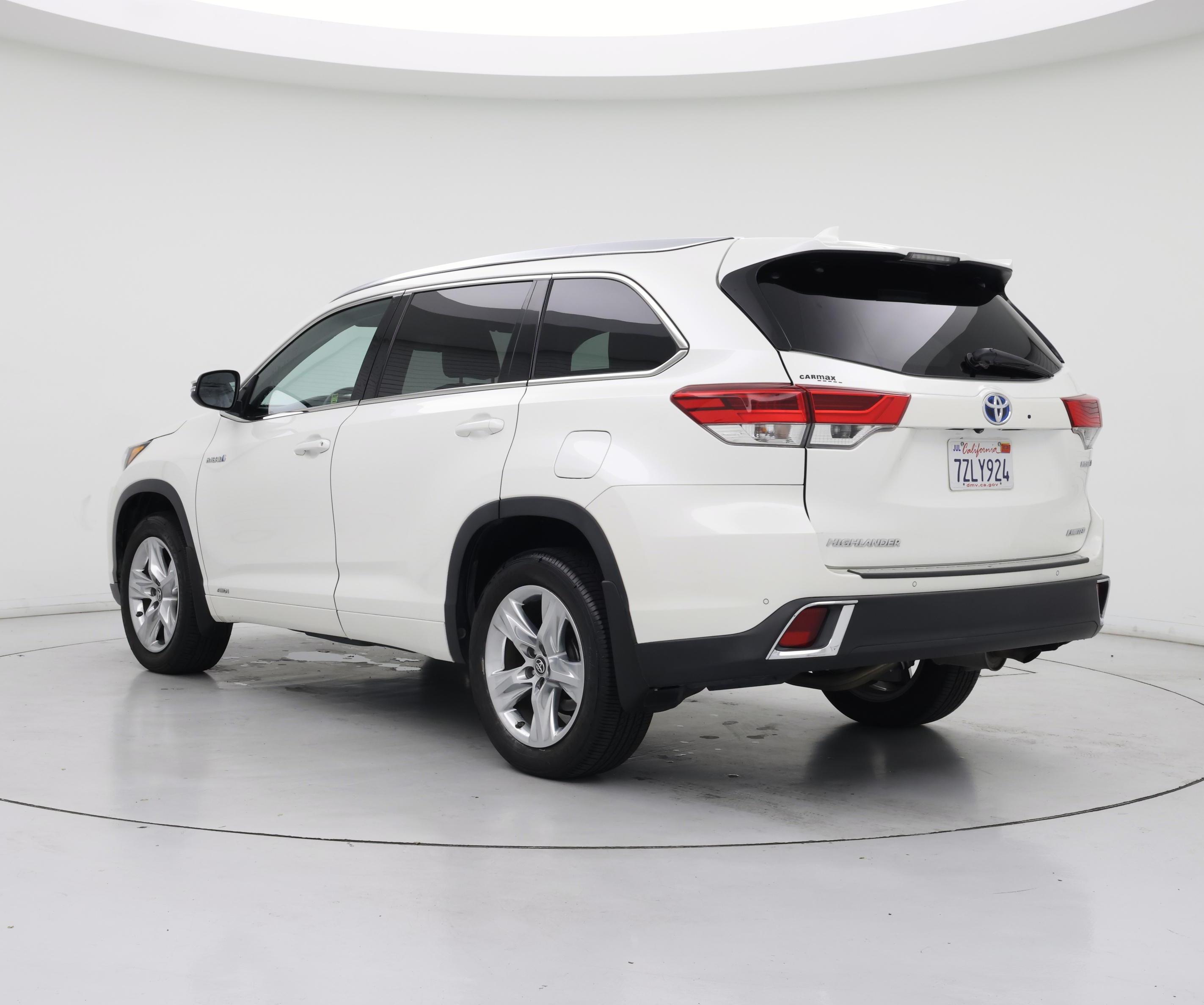 Thumbnail: 2017 Toyota Highlander - 2