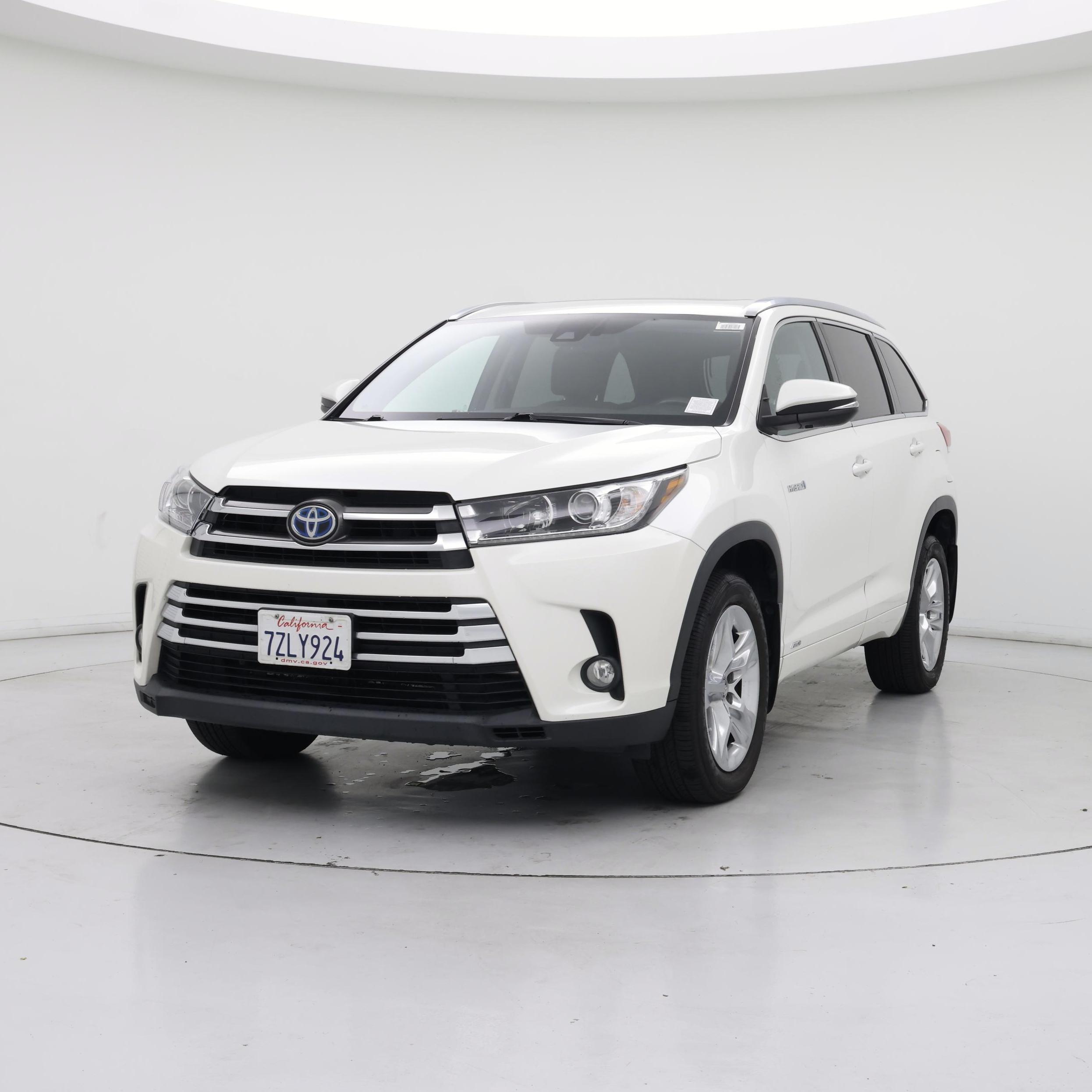 Thumbnail: 2017 Toyota Highlander - 4
