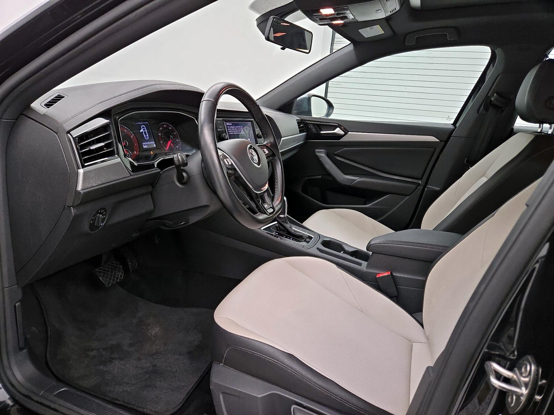Thumbnail: 2019 Volkswagen Jetta - 11