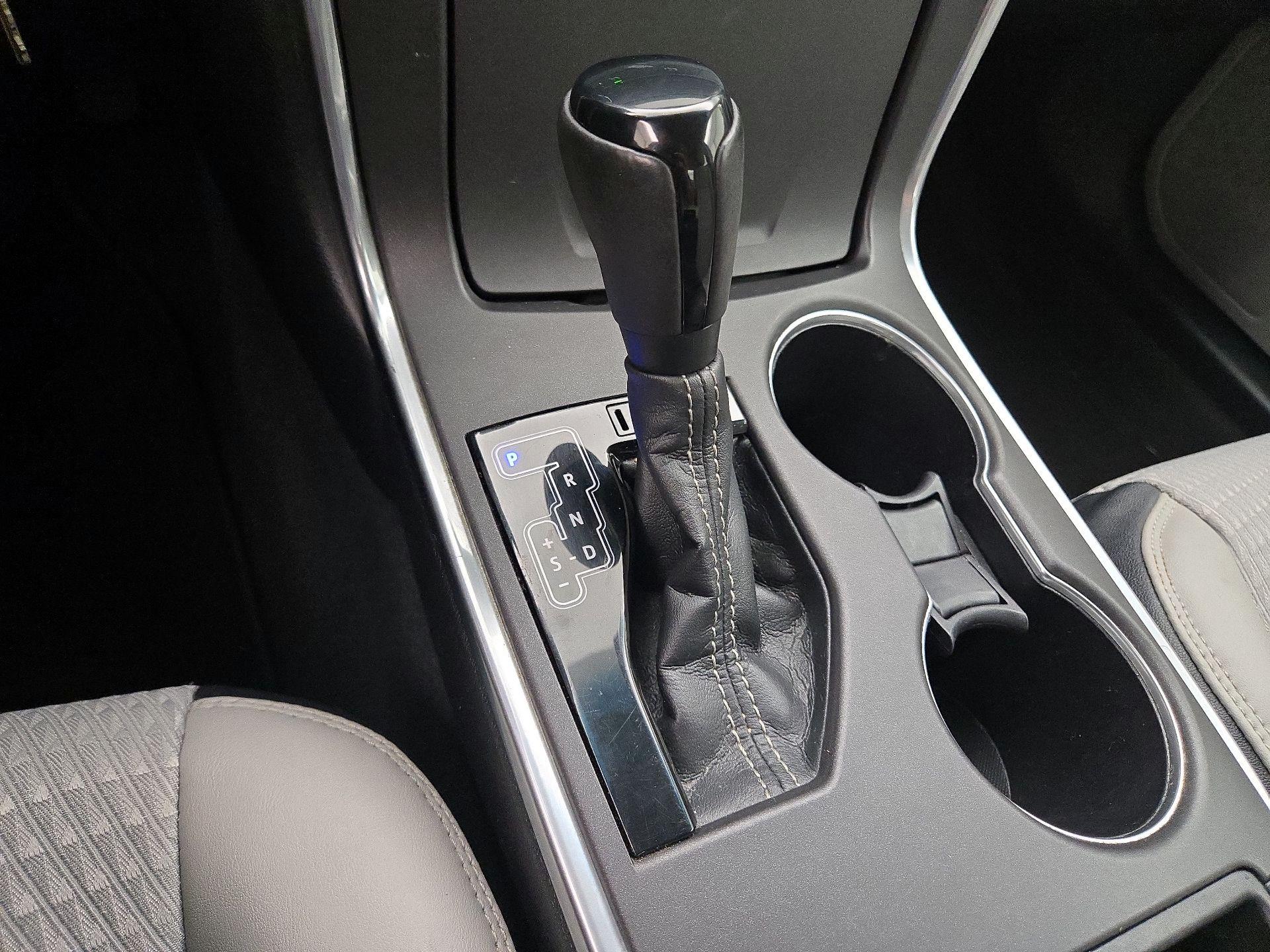 Thumbnail: 2015 Toyota Camry - 17