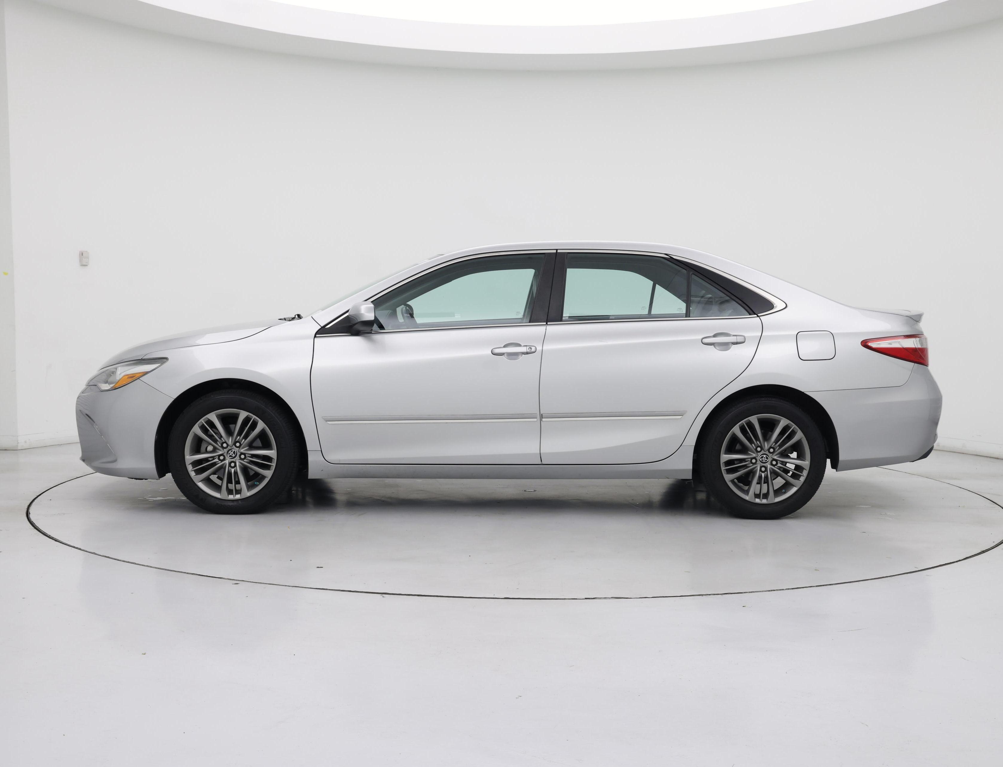 Thumbnail: 2015 Toyota Camry - 3