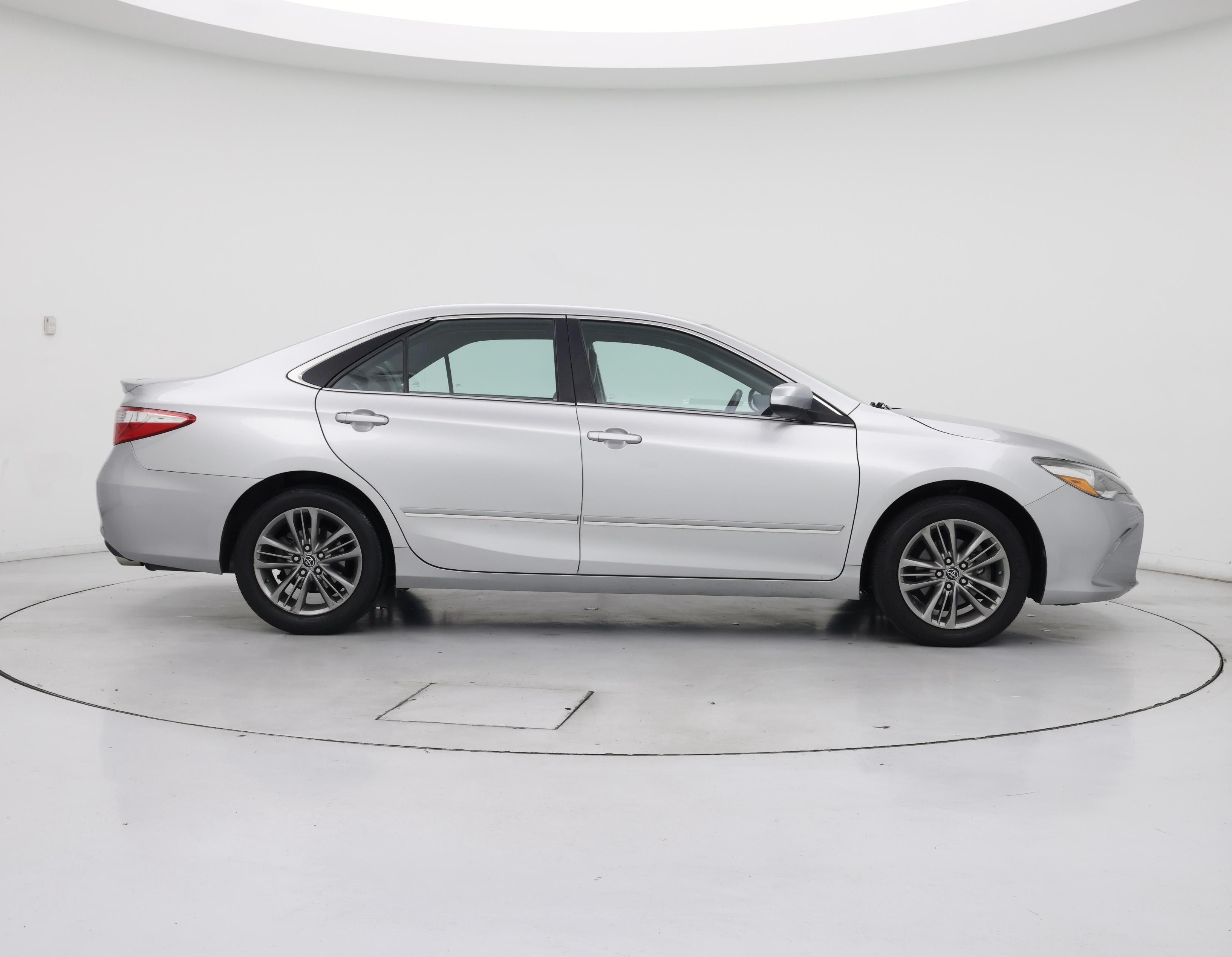 Thumbnail: 2015 Toyota Camry - 7