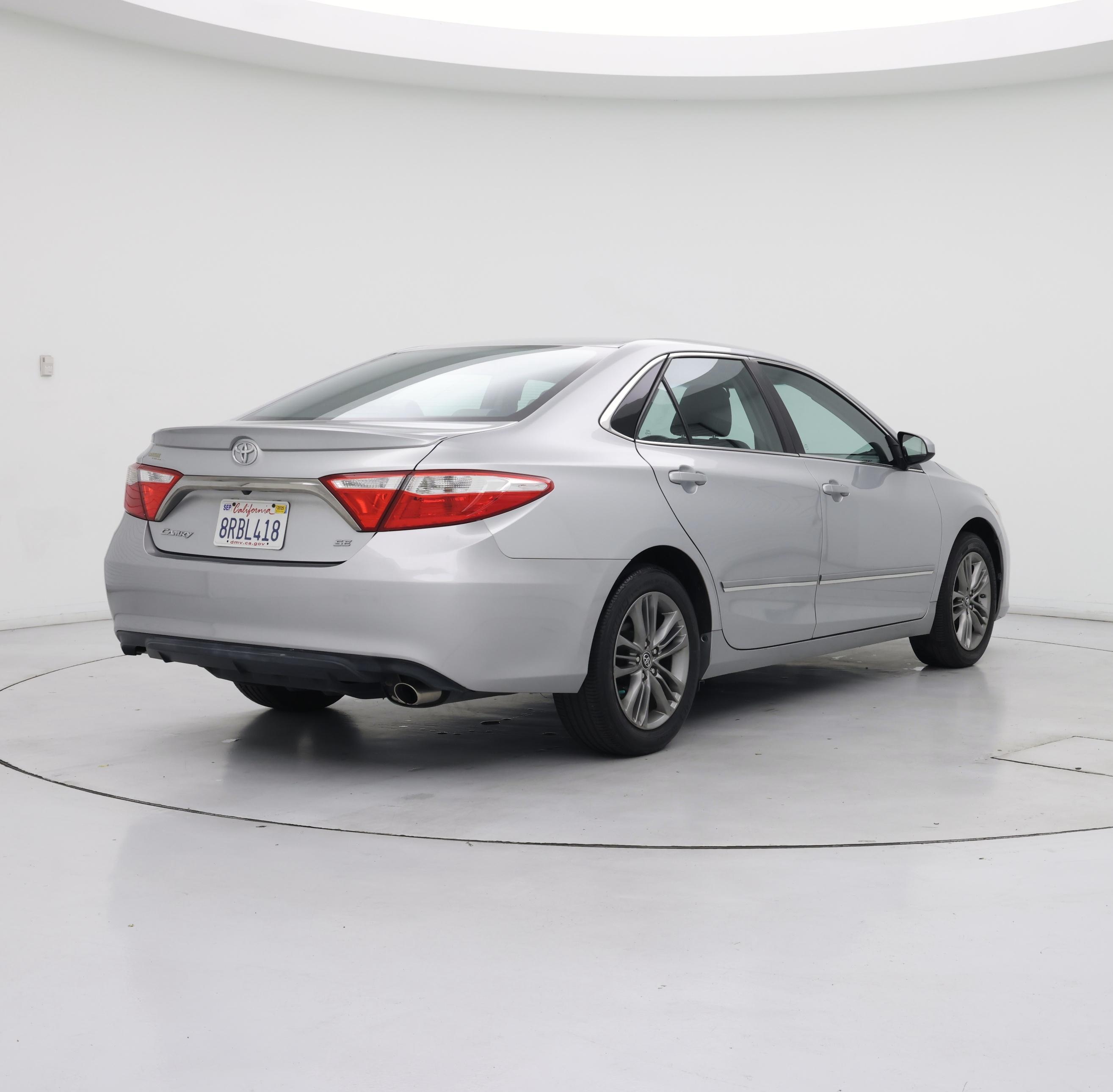 Thumbnail: 2015 Toyota Camry - 8