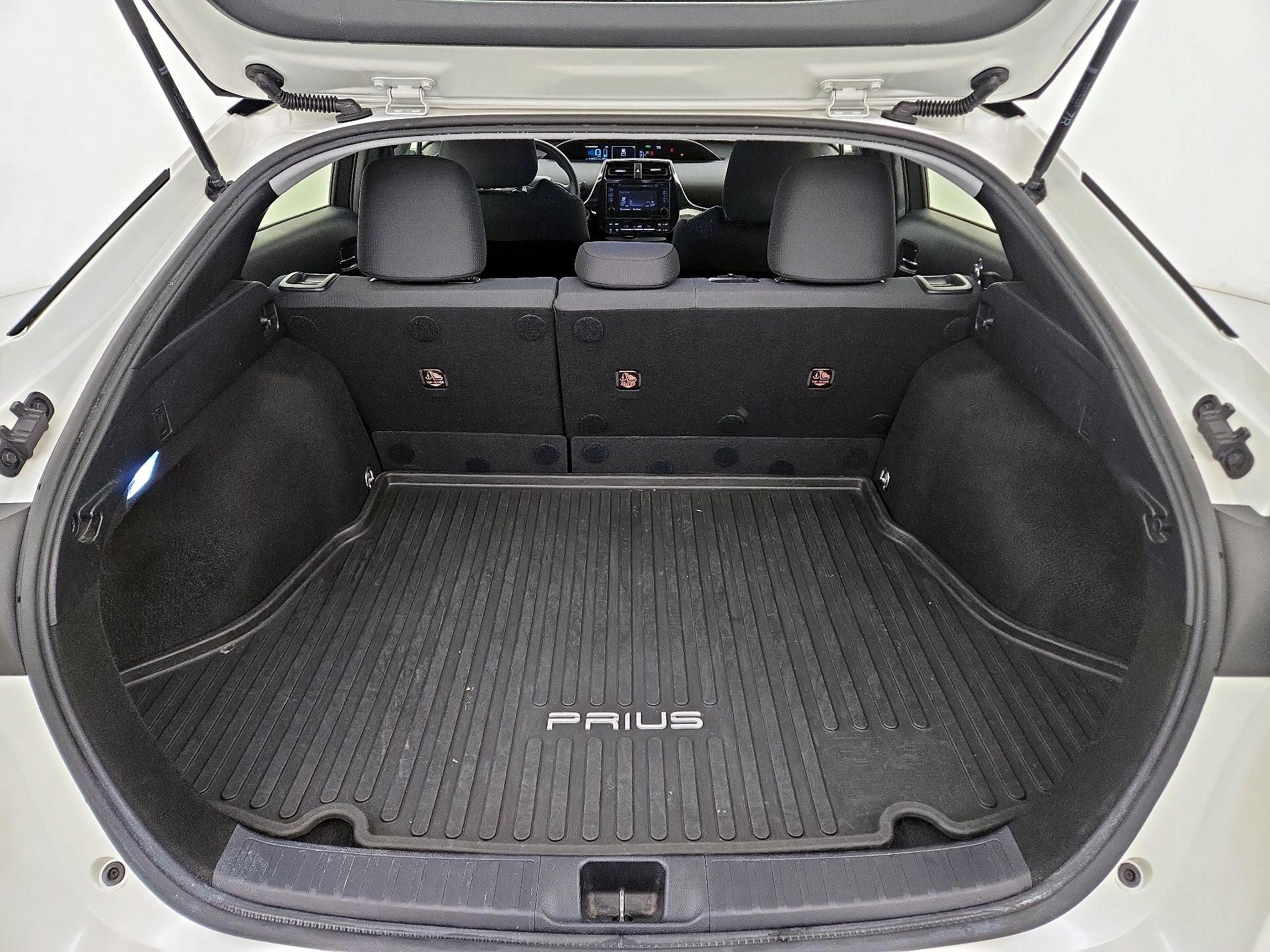 Thumbnail: 2016 Toyota Prius - 20