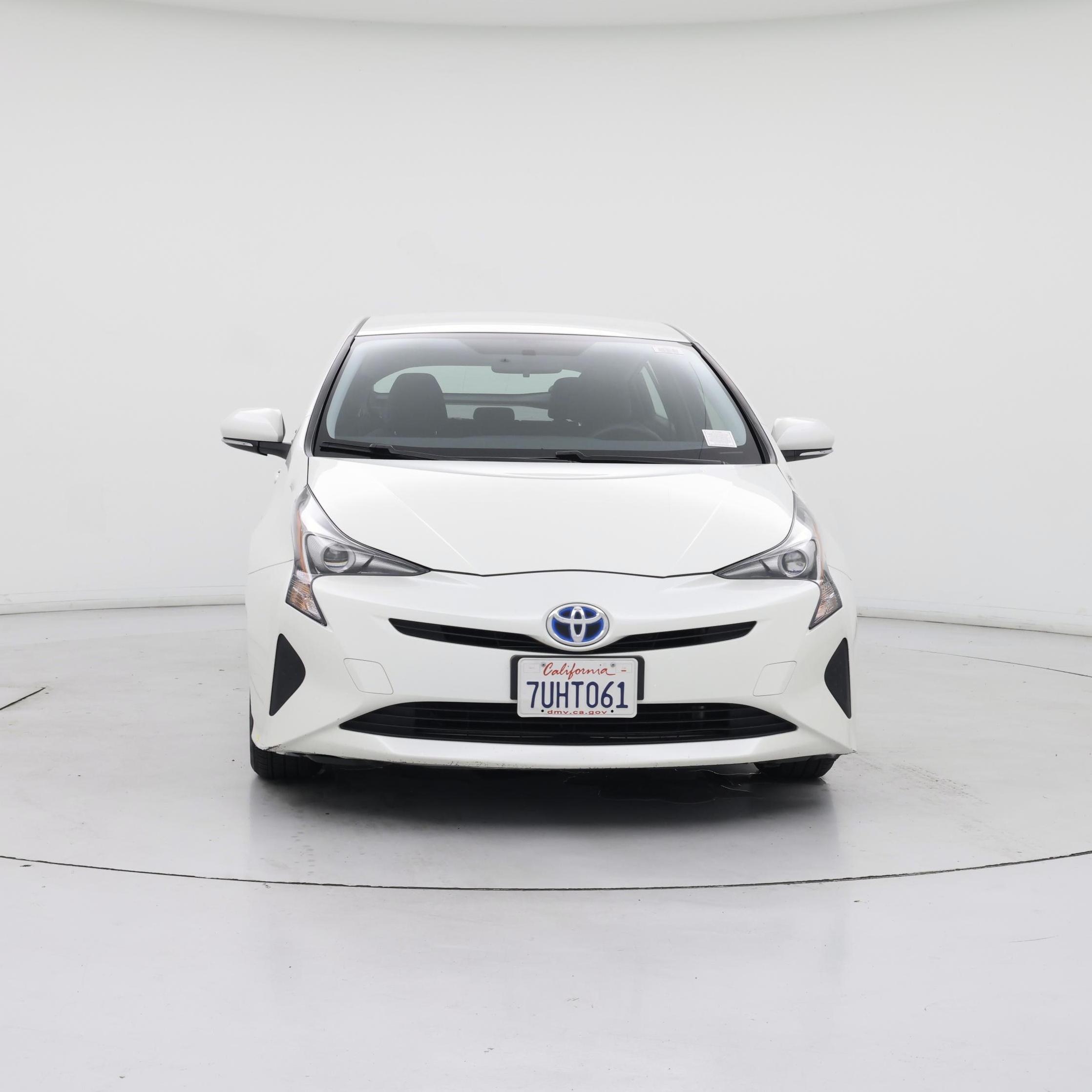 Thumbnail: 2016 Toyota Prius - 5