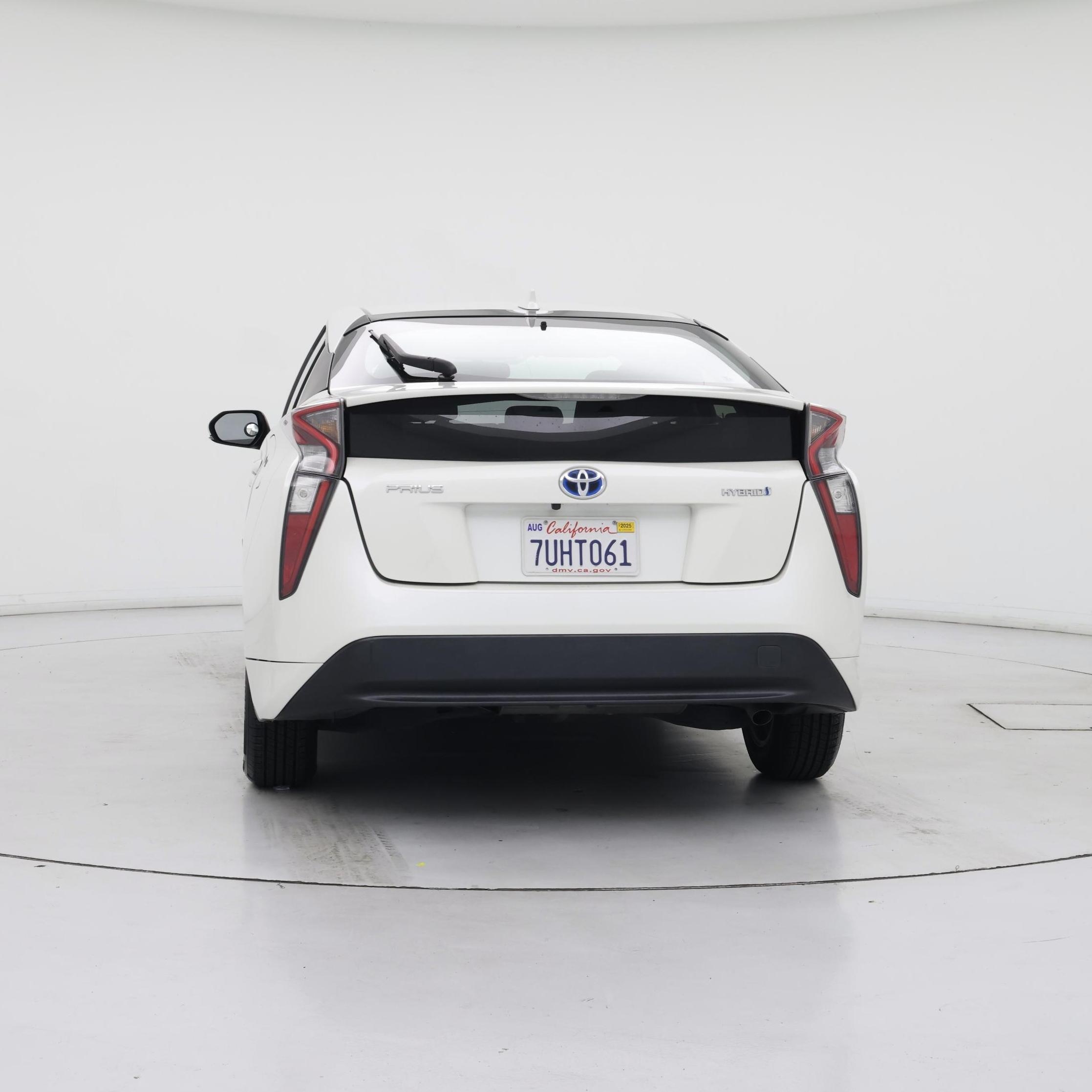 Thumbnail: 2016 Toyota Prius - 6