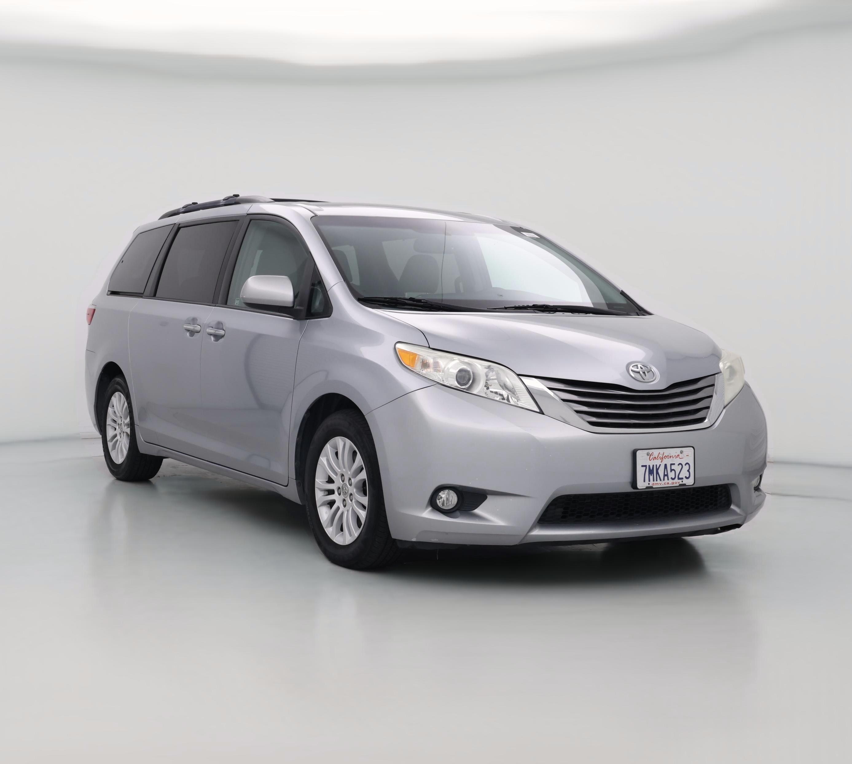 Thumbnail: 2015 Toyota Sienna - 1