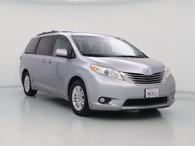Silver 2015 Toyota Sienna XLE