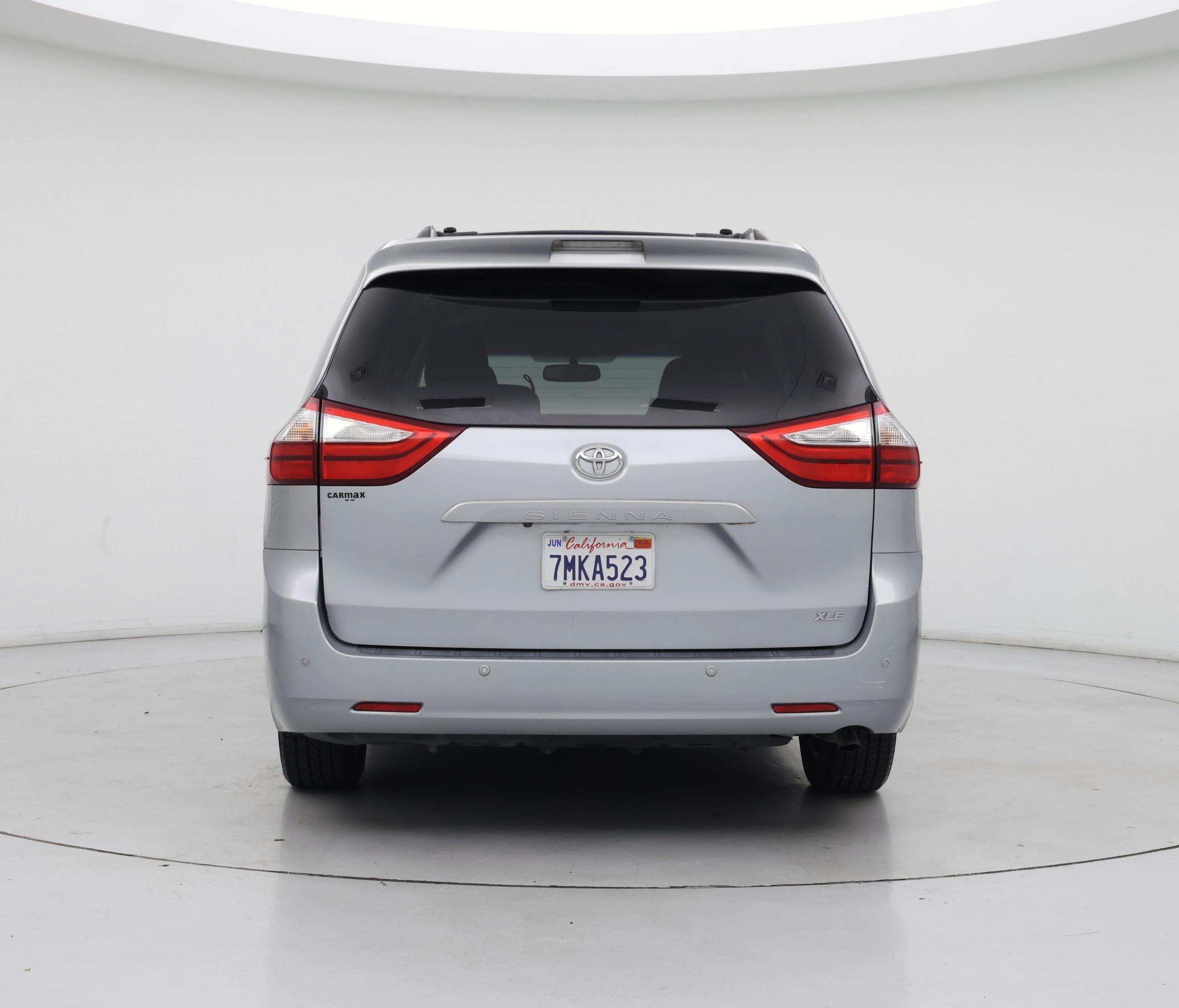 Thumbnail: 2015 Toyota Sienna - 6