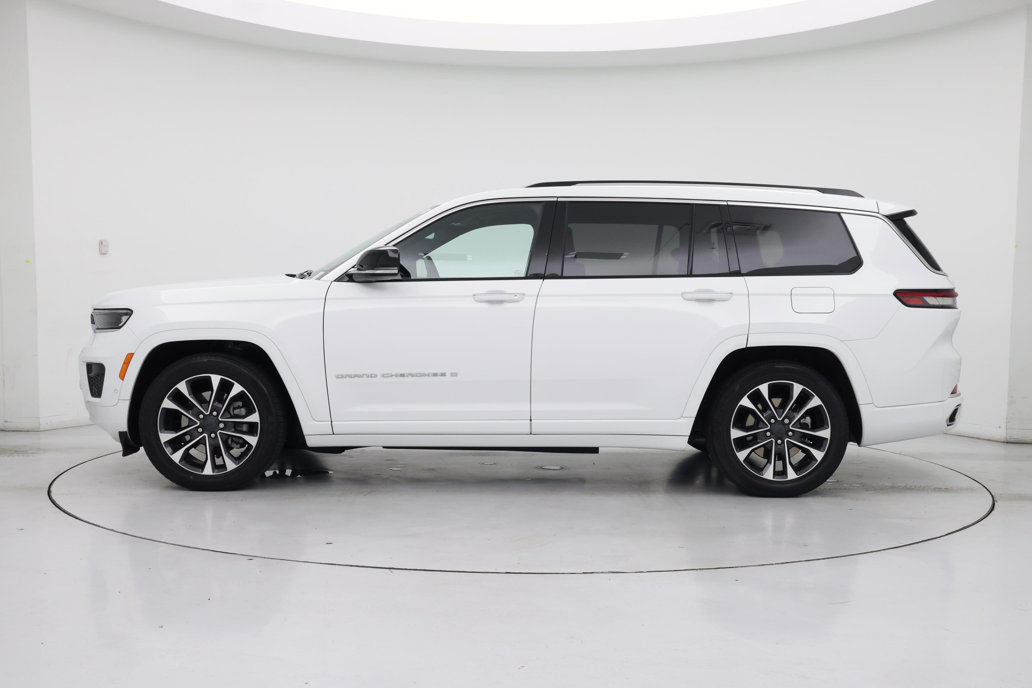 Thumbnail: 2024 Jeep Grand Cherokee L - 3