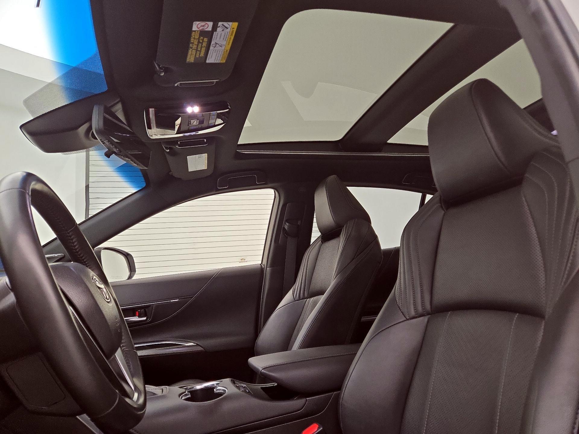 Thumbnail: 2021 Toyota Venza - 20