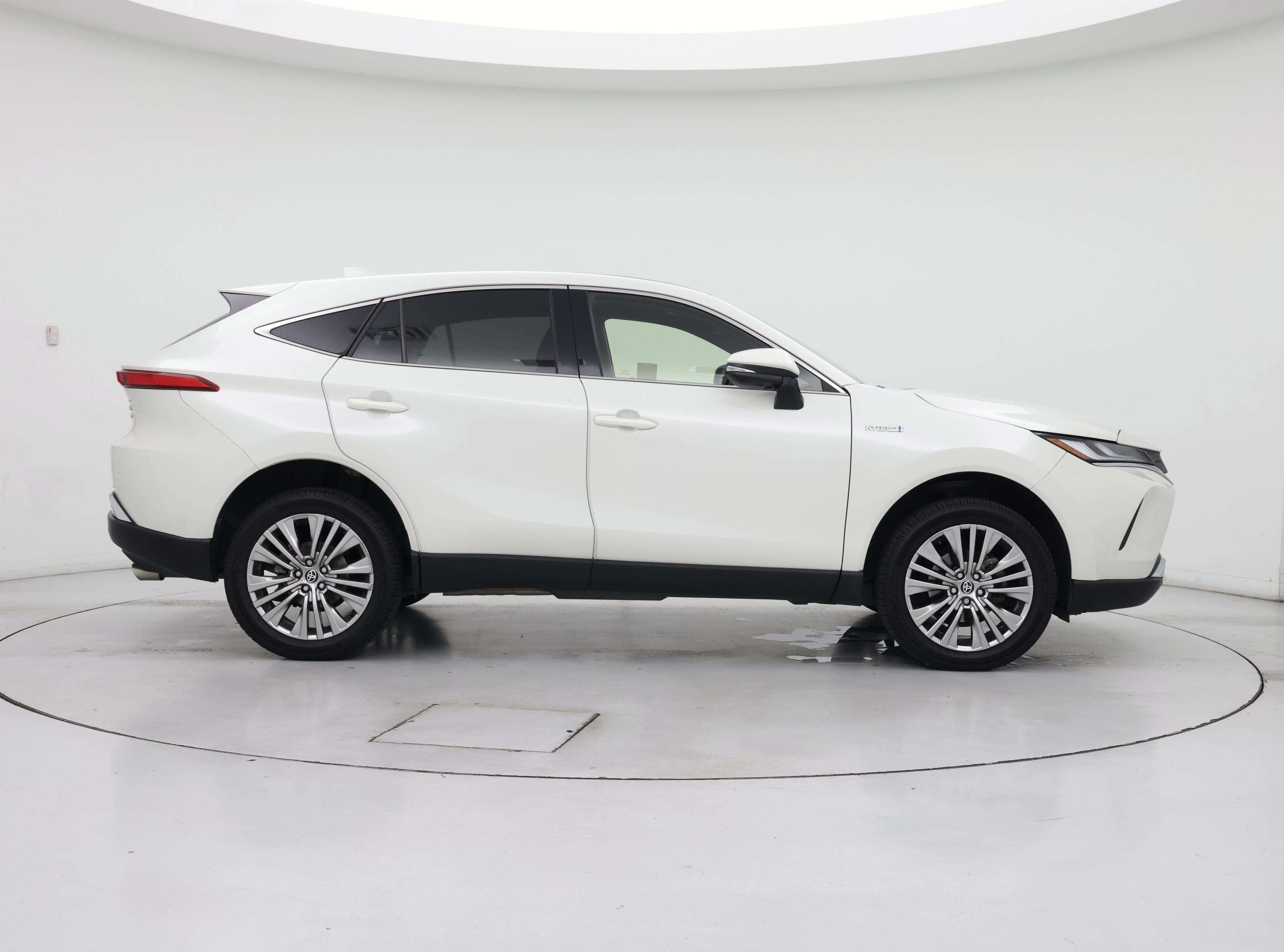 Thumbnail: 2021 Toyota Venza - 7