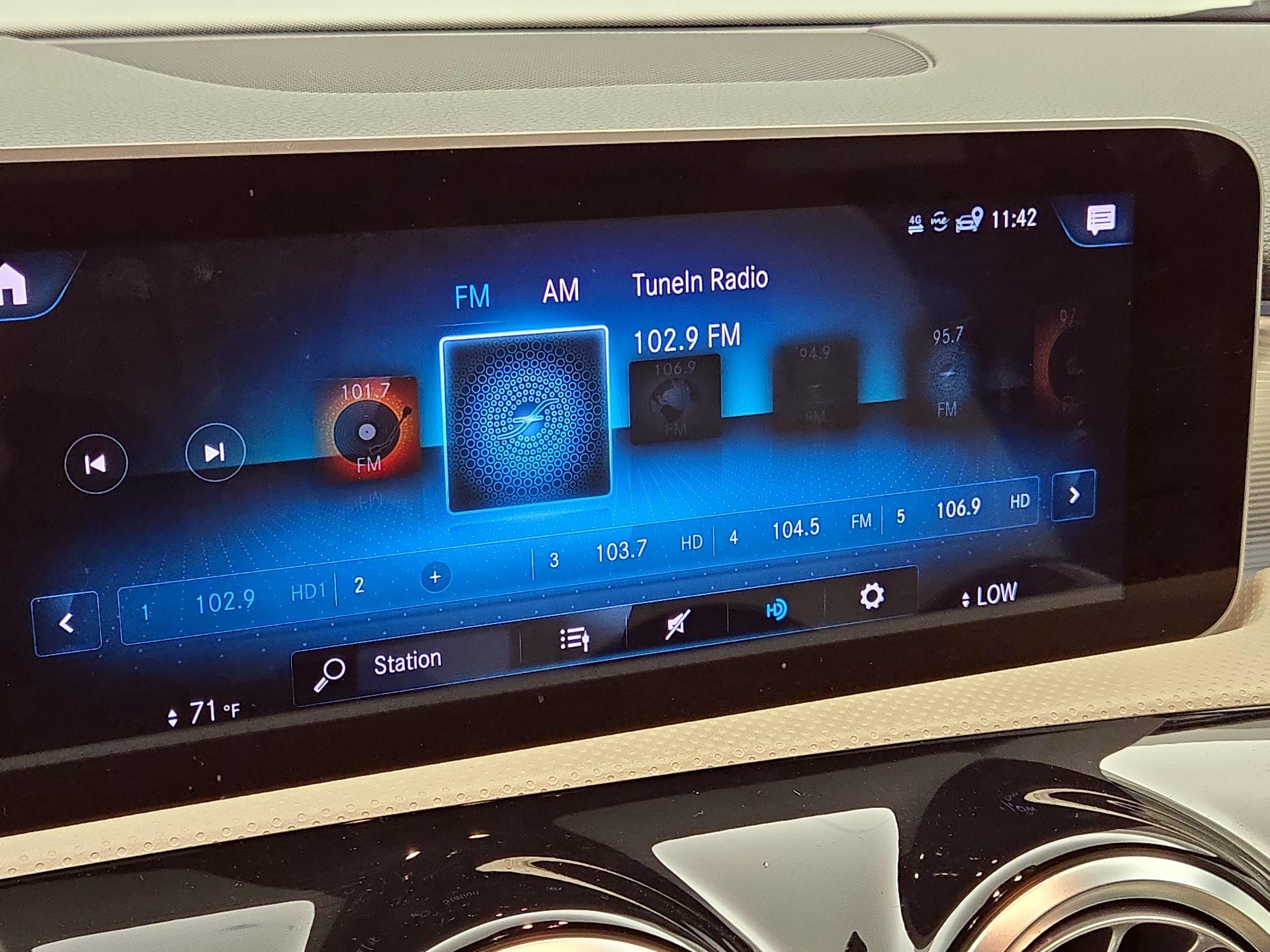 Thumbnail: 2020 Mercedes-Benz A-Class - 15