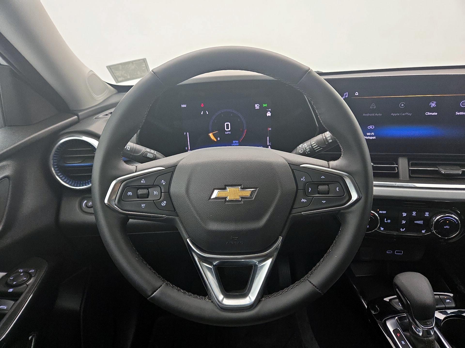 Thumbnail: 2024 Chevrolet Trax - 10
