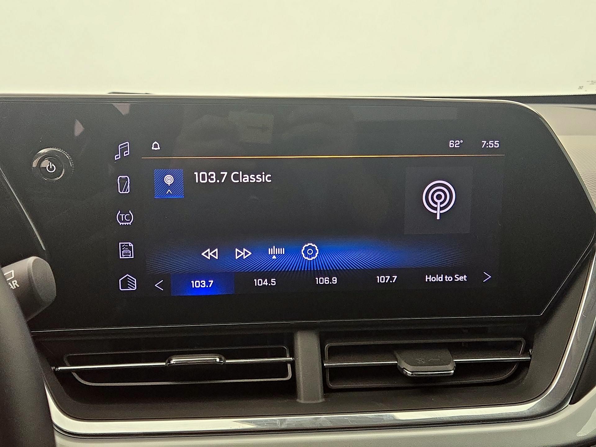Thumbnail: 2024 Chevrolet Trax - 15