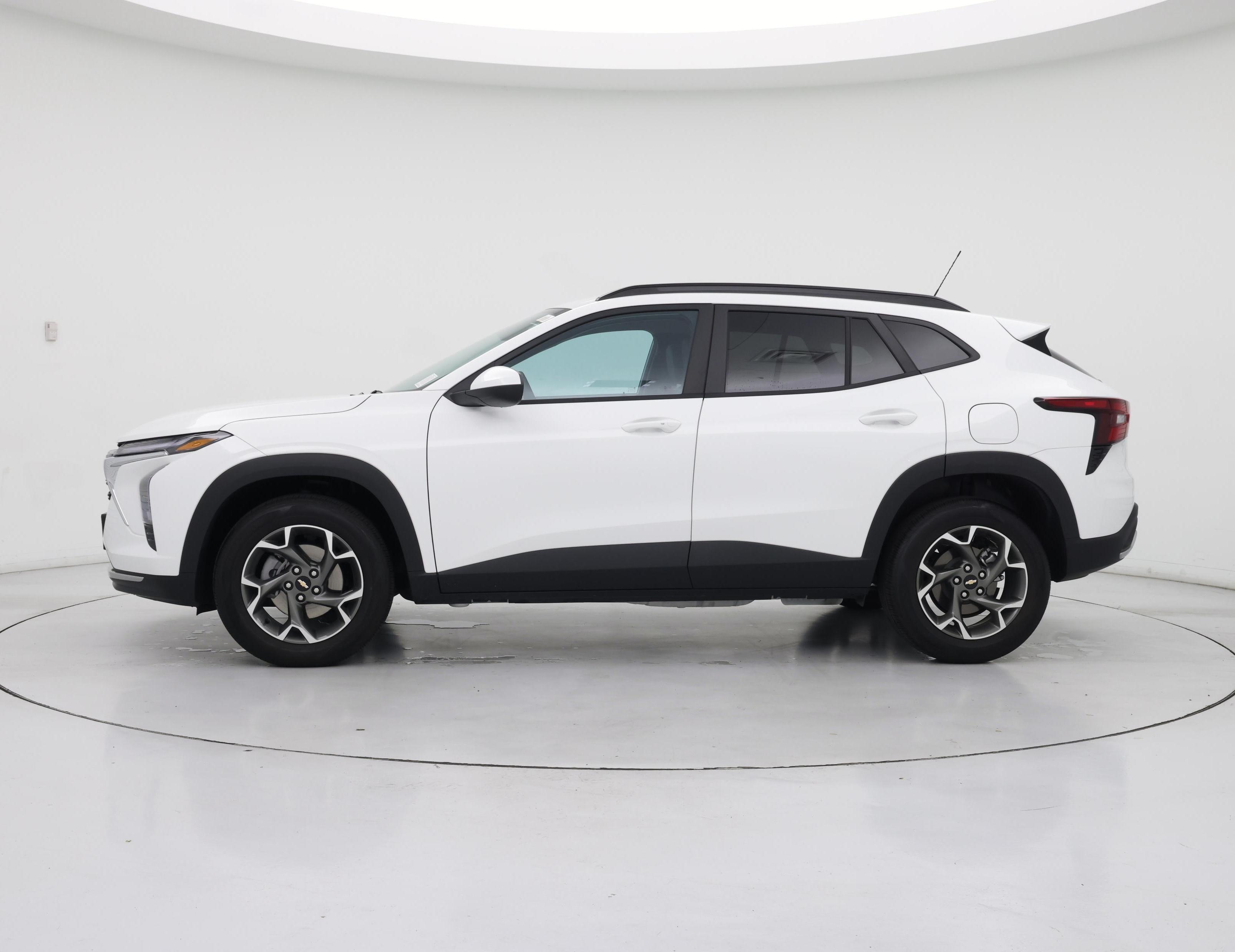 Thumbnail: 2024 Chevrolet Trax - 3