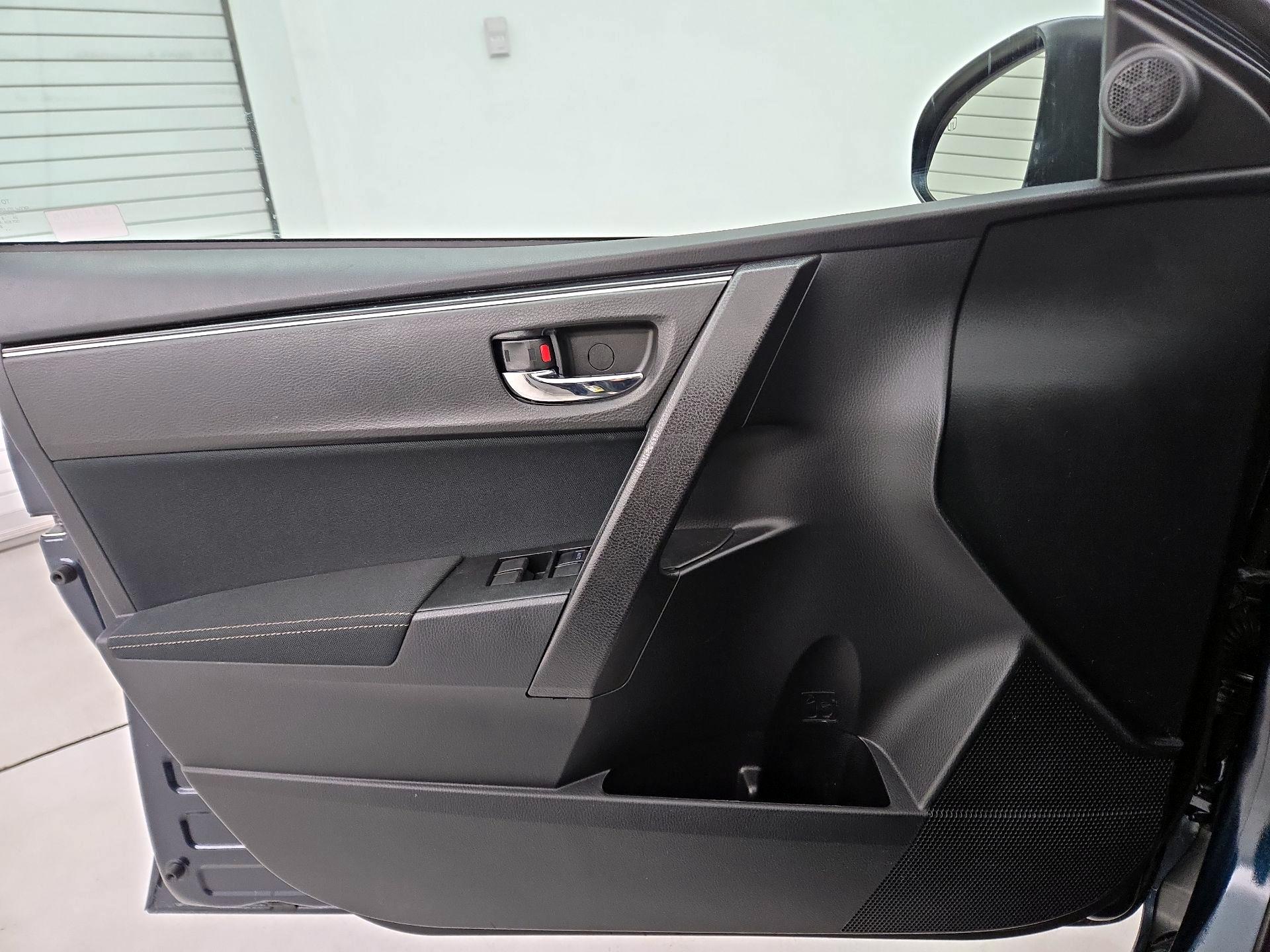 Thumbnail: 2019 Toyota Corolla - 12
