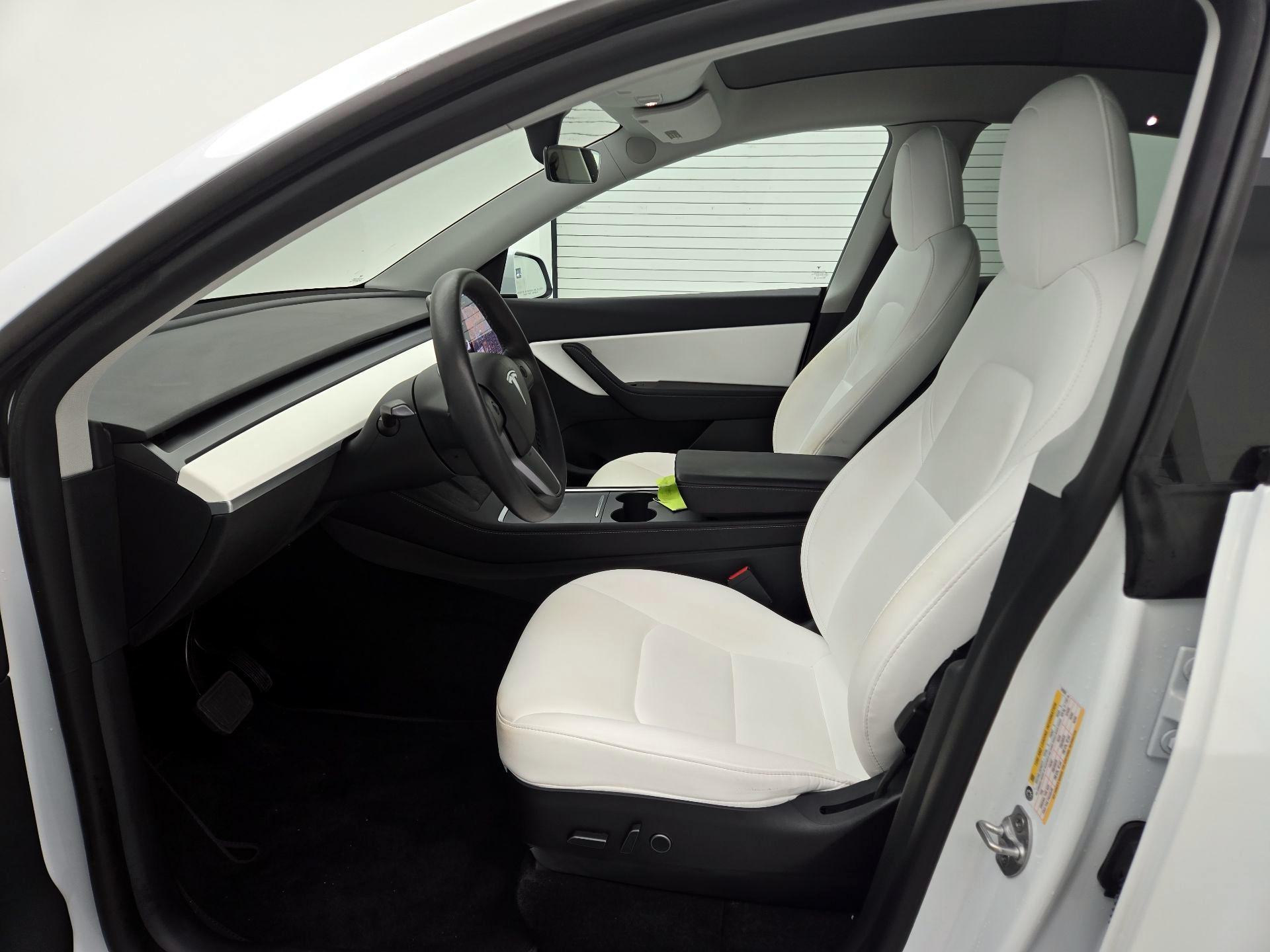 Thumbnail: 2022 Tesla Model Y - 11