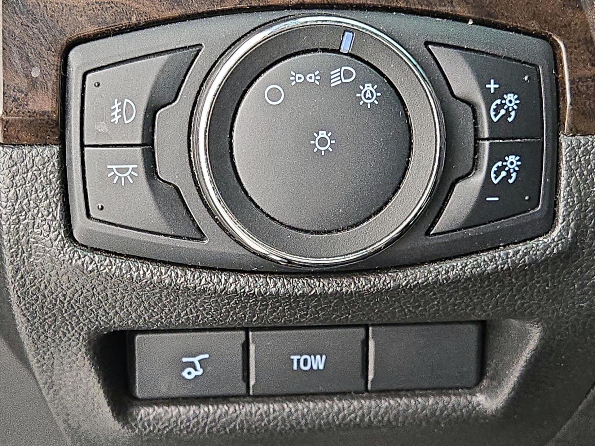 Thumbnail: 2014 Ford Explorer - 13