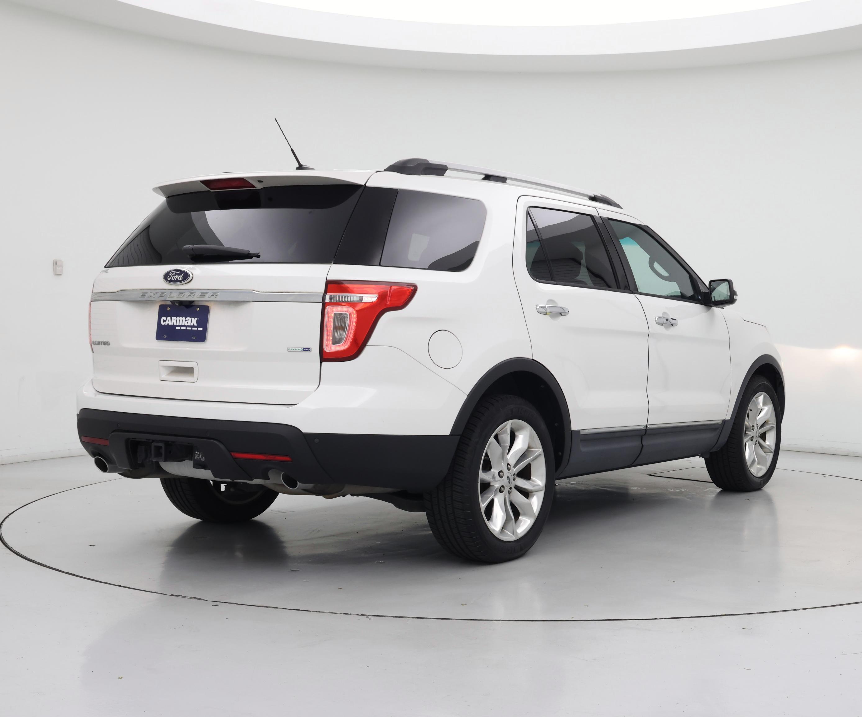 Thumbnail: 2014 Ford Explorer - 8