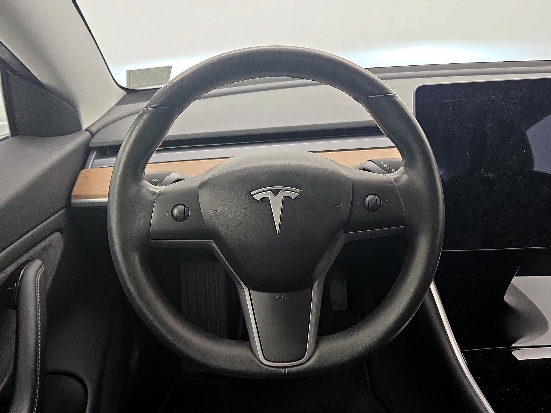 Thumbnail: 2018 Tesla Model 3 - 10
