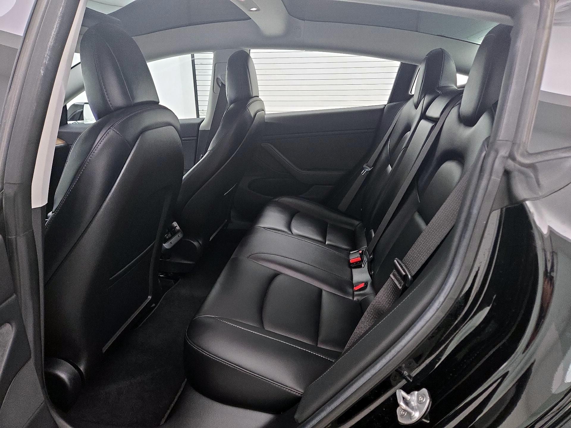 Thumbnail: 2018 Tesla Model 3 - 19