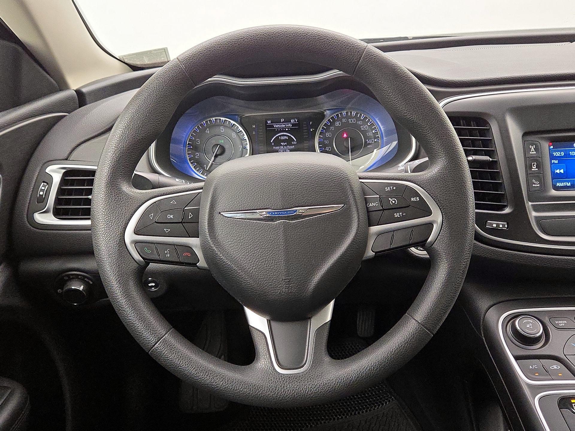 Thumbnail: 2015 Chrysler 200 - 10