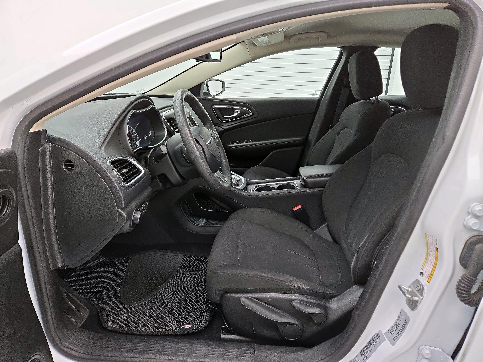 Thumbnail: 2015 Chrysler 200 - 11