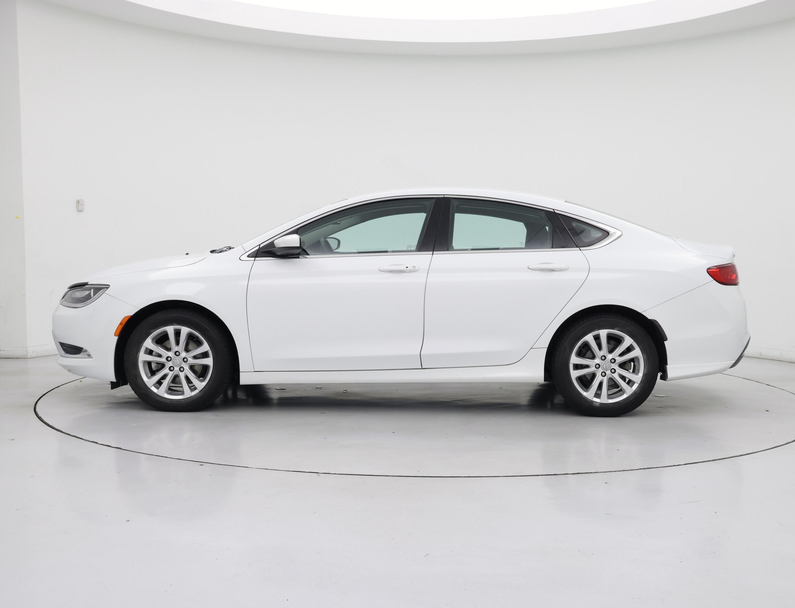 Thumbnail: 2015 Chrysler 200 - 3