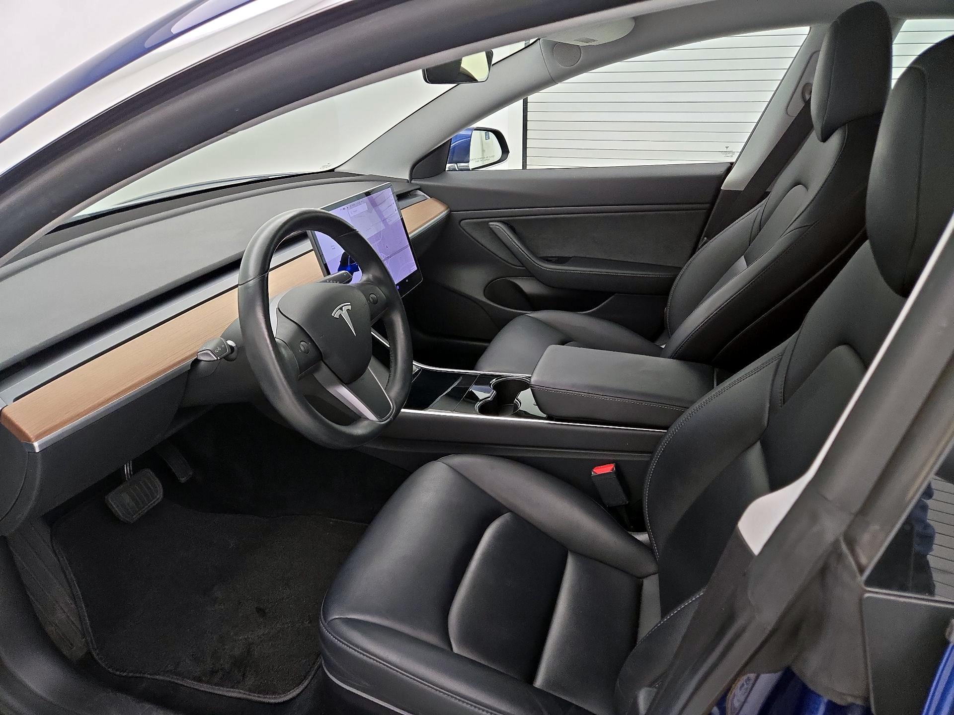 Thumbnail: 2019 Tesla Model 3 - 11