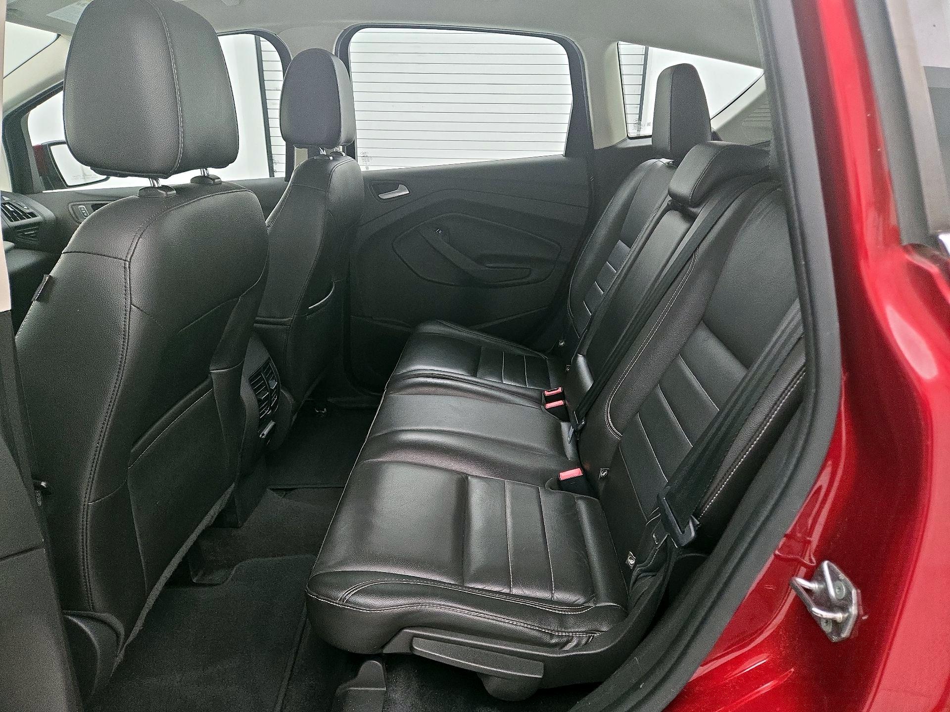 Thumbnail: 2015 Ford C-Max - 18