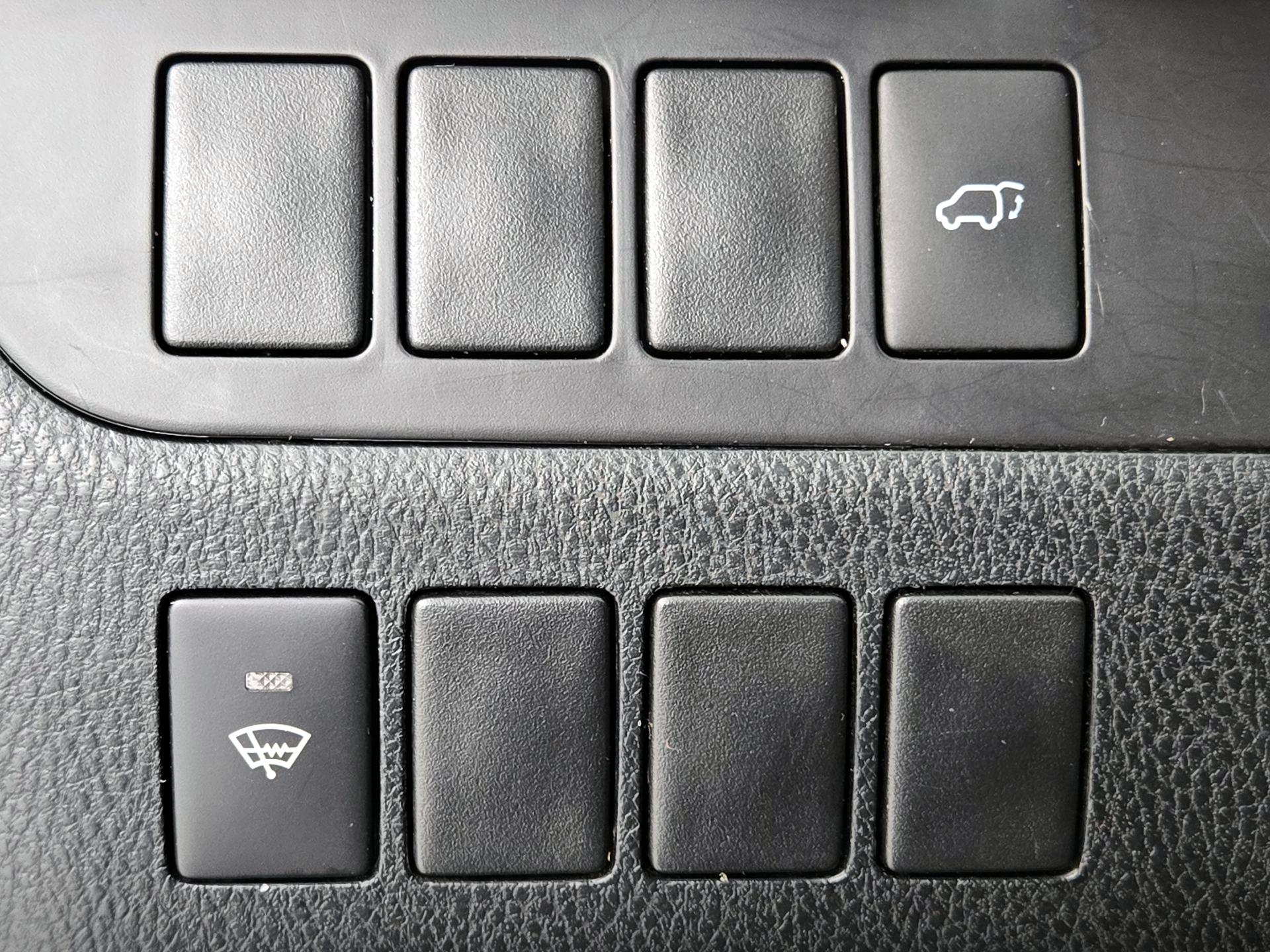 Thumbnail: 2015 Toyota Highlander - 13