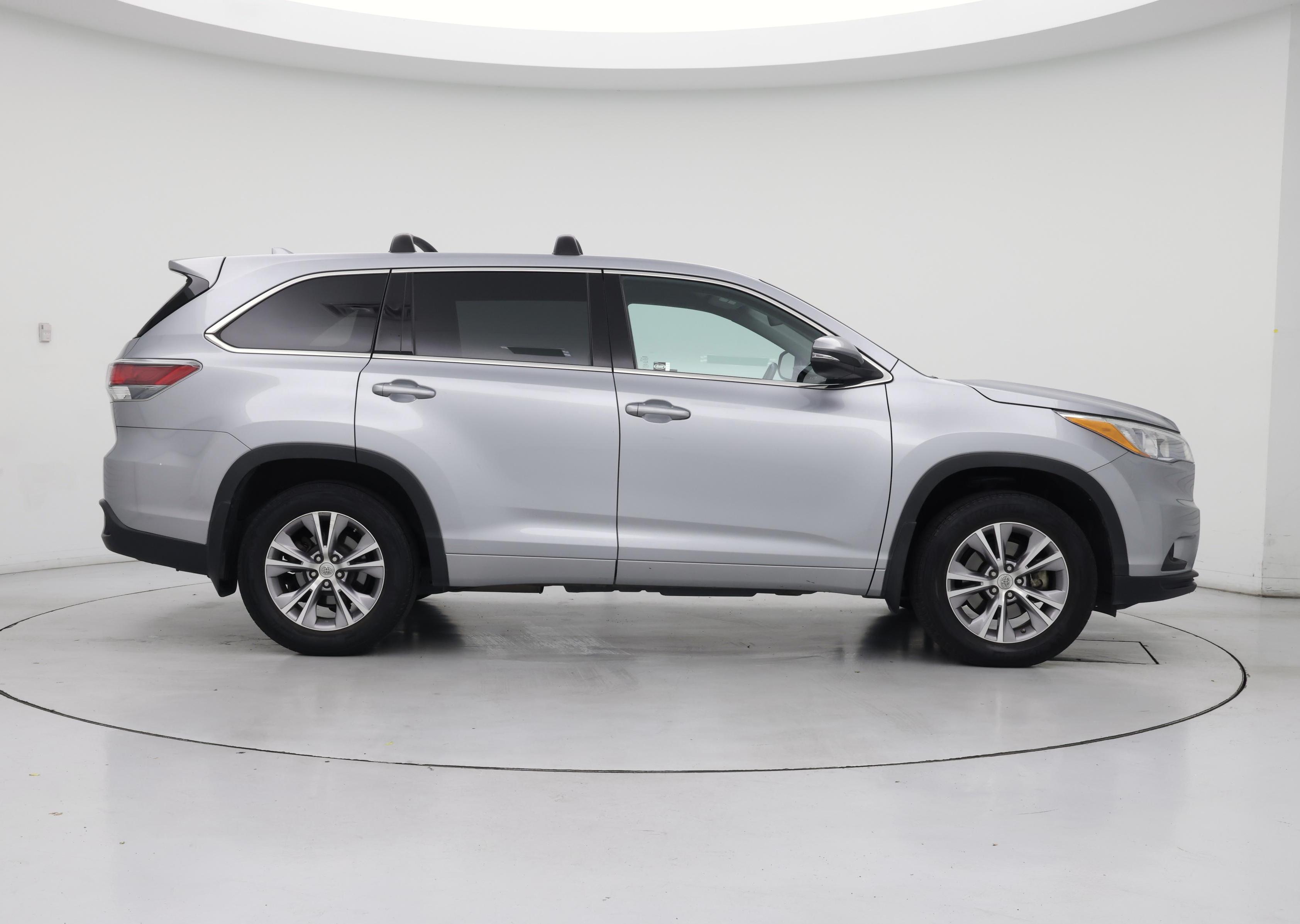Thumbnail: 2015 Toyota Highlander - 7