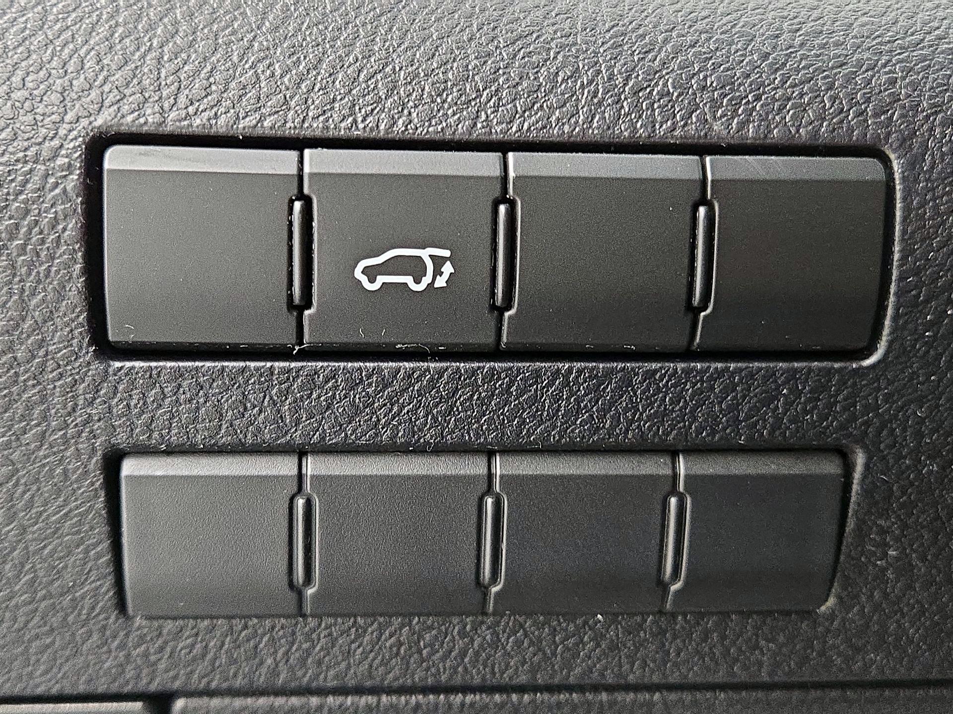 Thumbnail: 2016 Lexus RX - 13