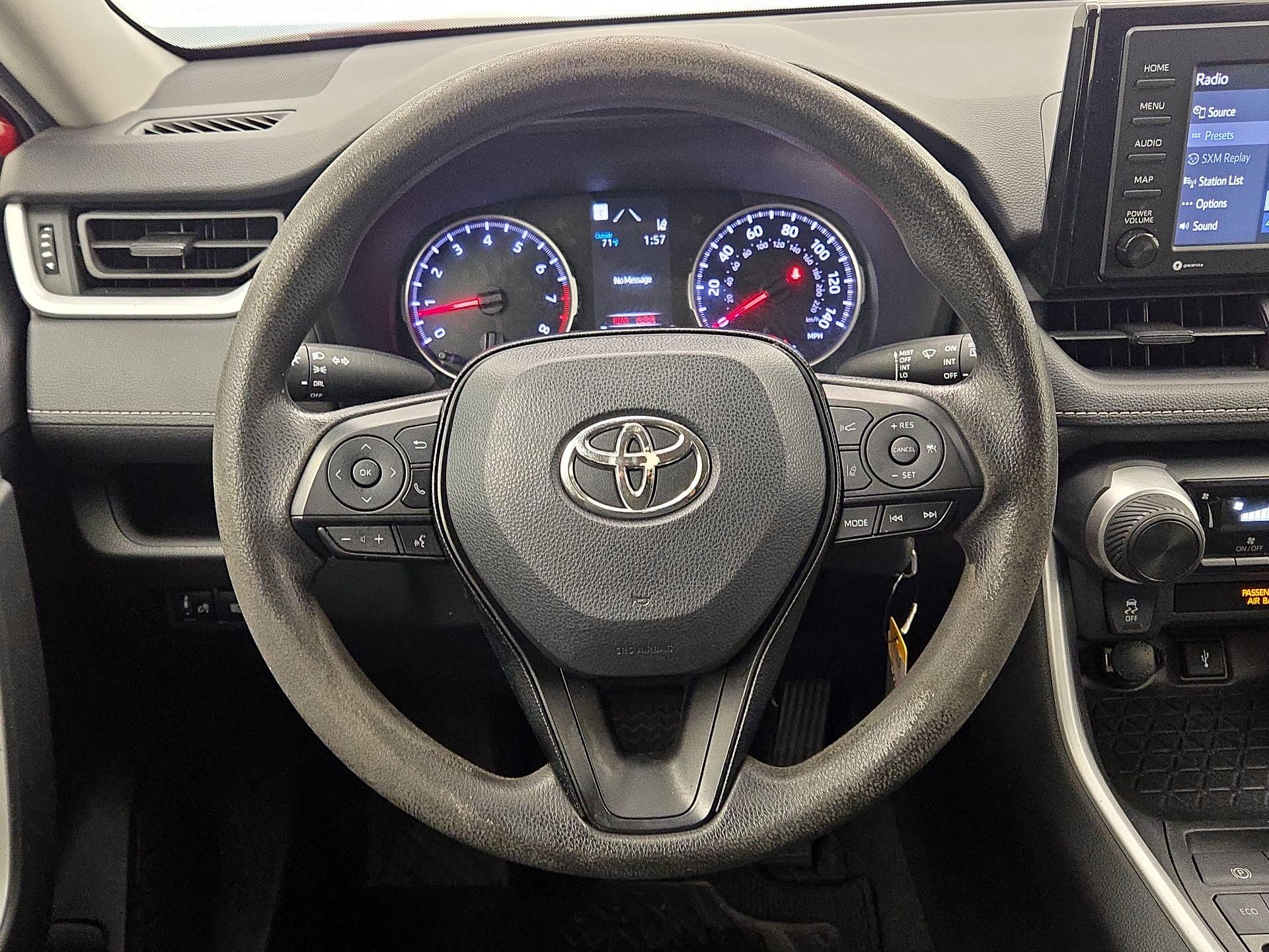 Thumbnail: 2020 Toyota RAV4 - 10
