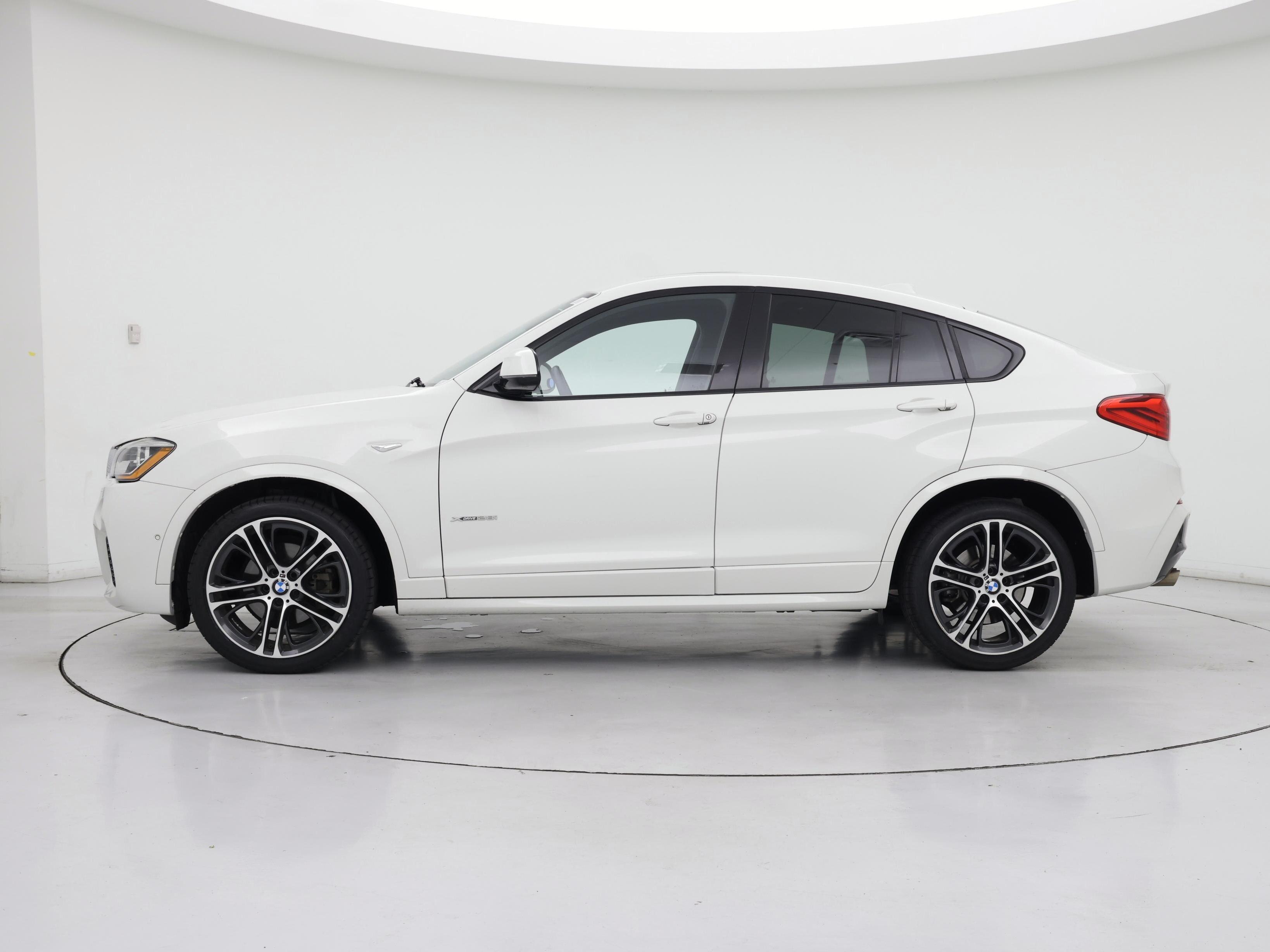 Thumbnail: 2018 BMW X4 - 3