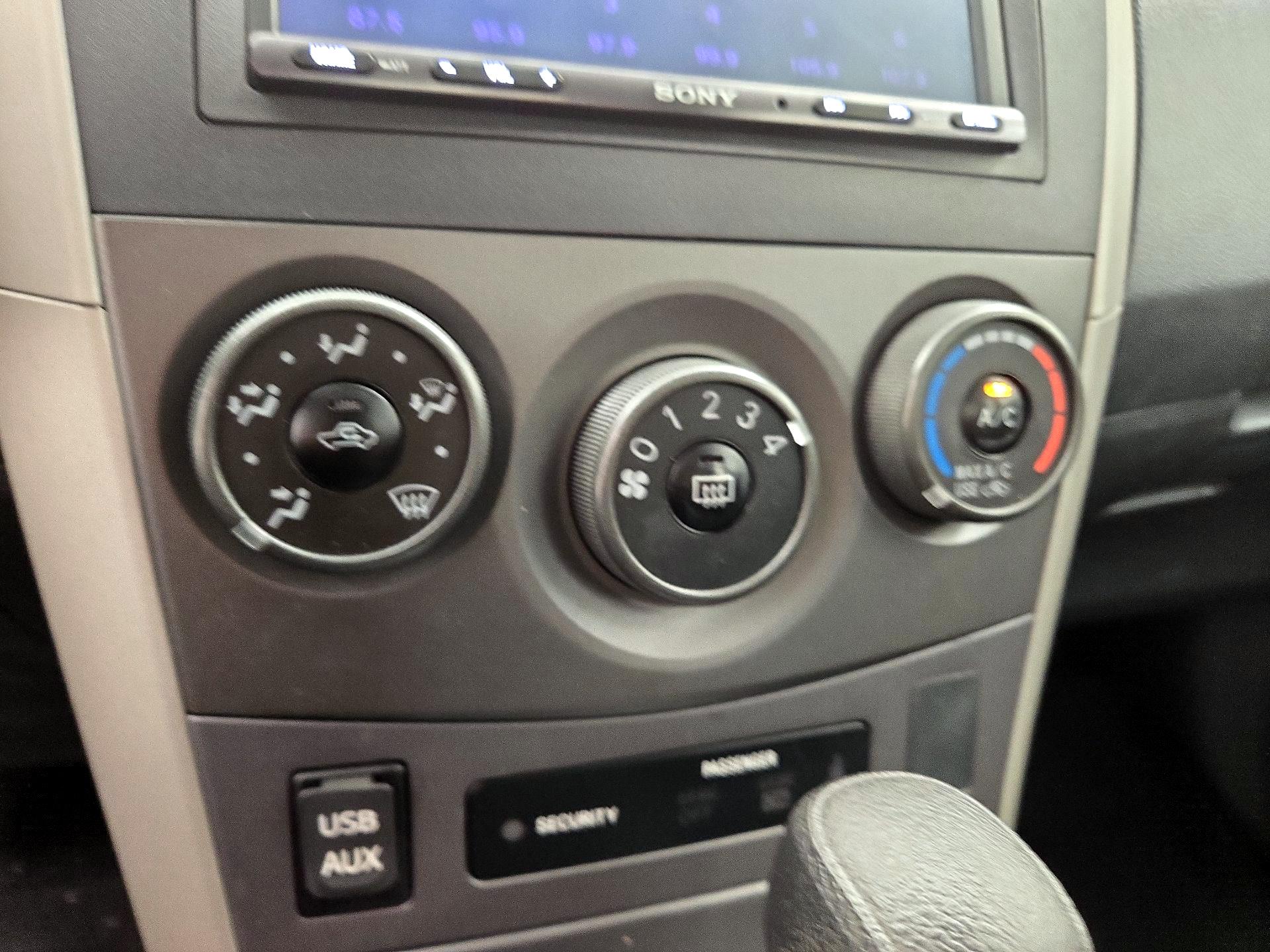 Thumbnail: 2013 Toyota Corolla - 15