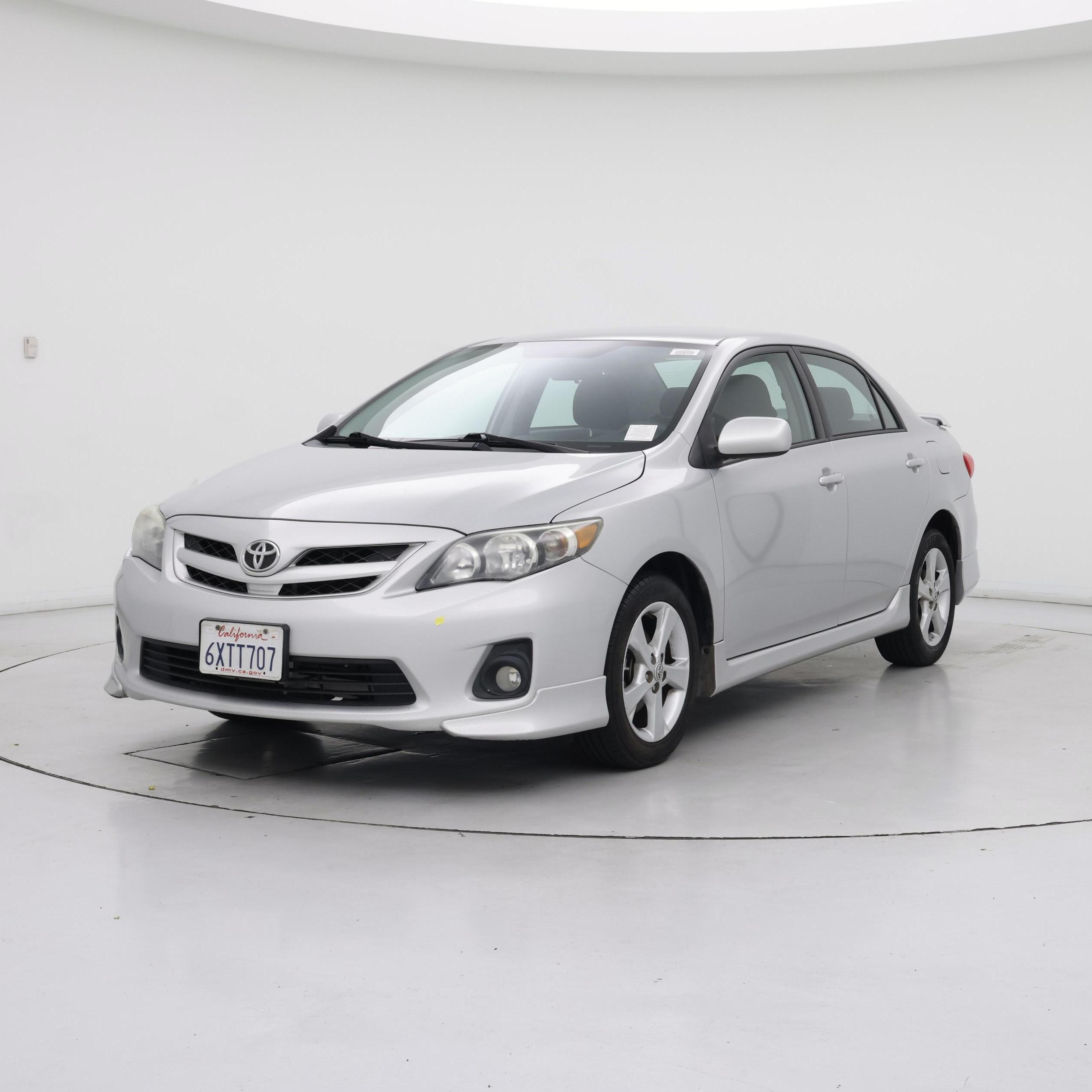 Thumbnail: 2013 Toyota Corolla - 4