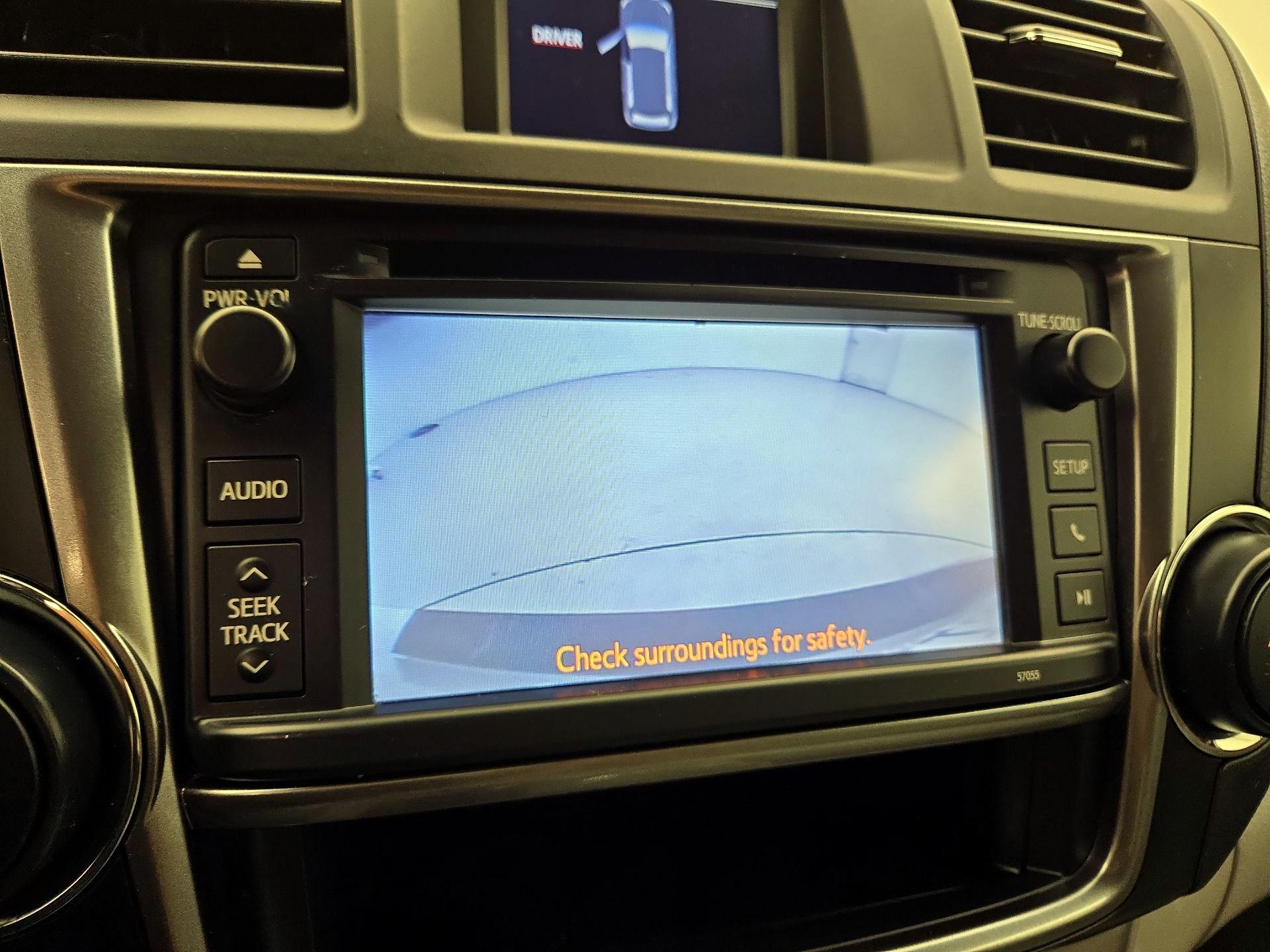 Thumbnail: 2013 Toyota Highlander - 14